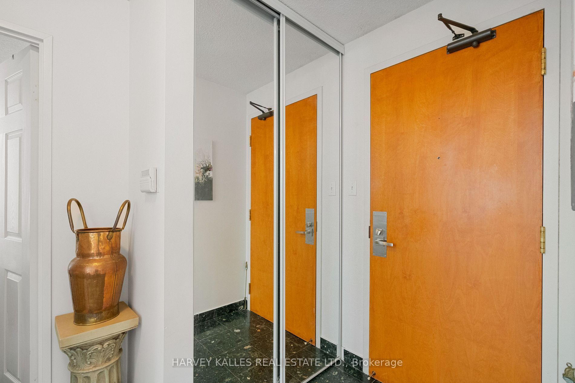 256 Doris Avenue UPH07