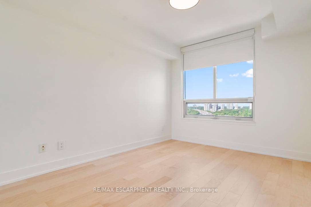 1 Bedroom Condo at 18 Kenaston, Toronto For sale