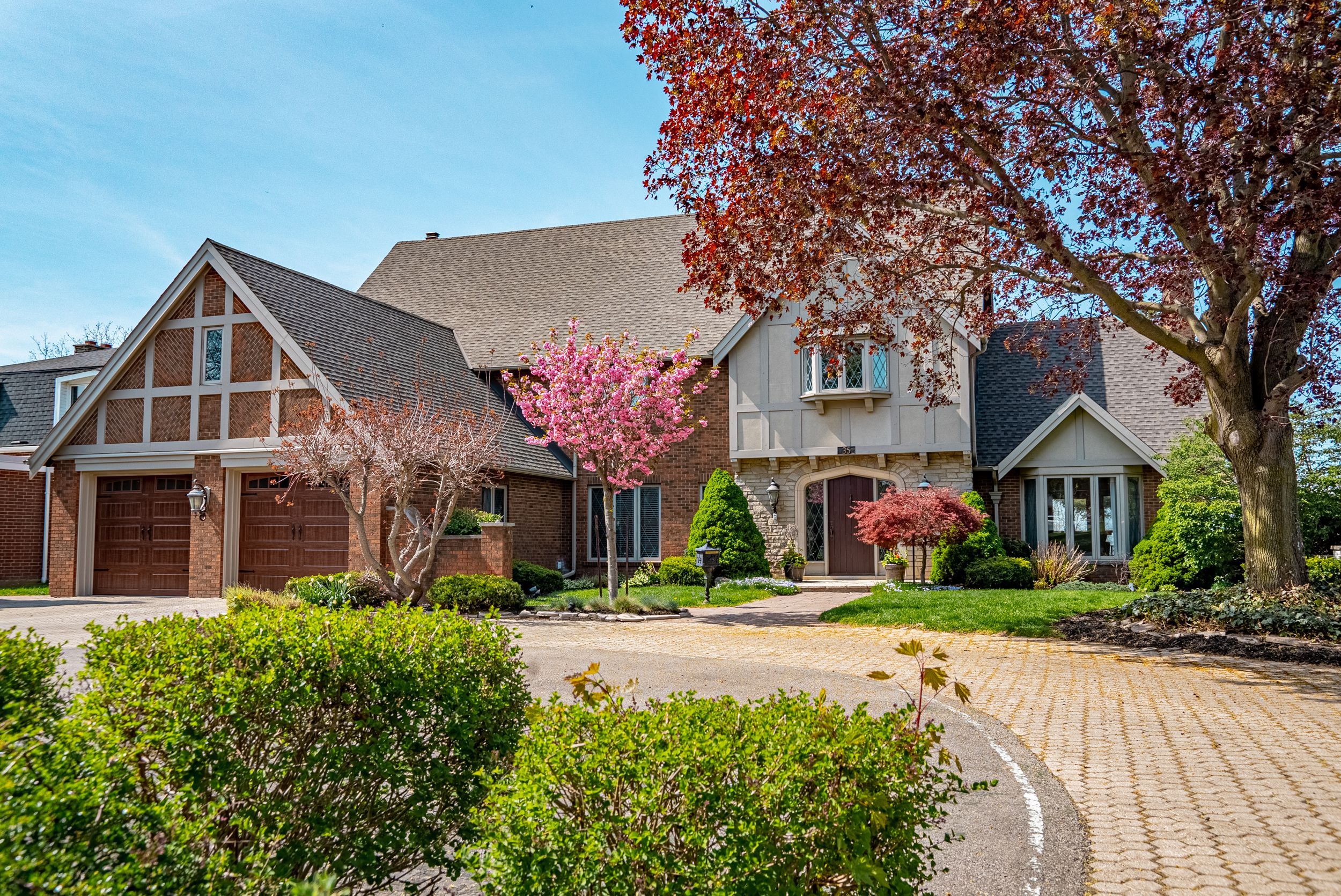 35 CLEARVIEW Heights St. Catharines Ontario L2T 2W4
