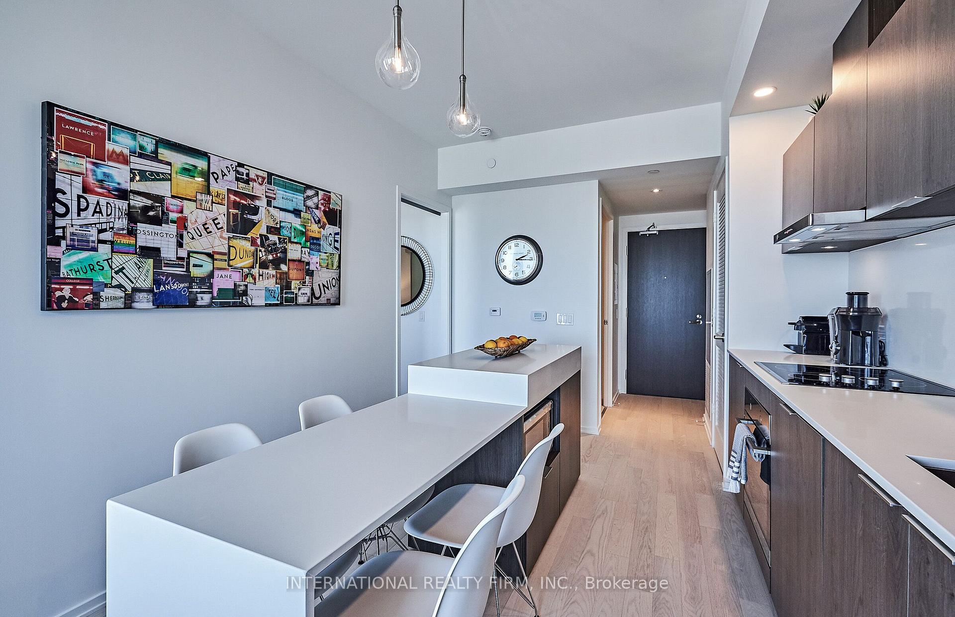 2 Bedrooms Condo at 16 Bonnycastle, Toronto For sale