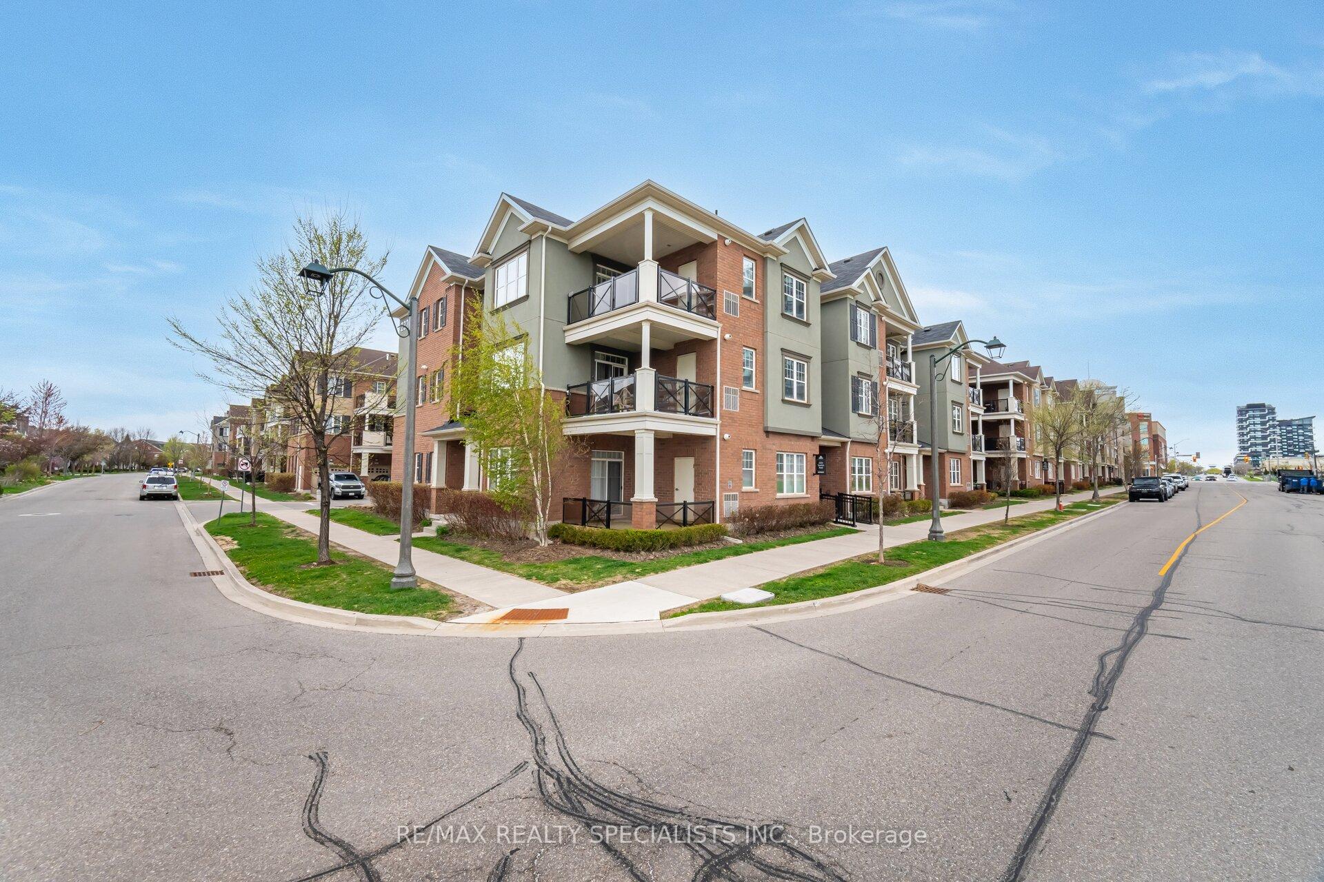 2 Bedrooms Condo at 2326 TAUNTON, Oakville For sale