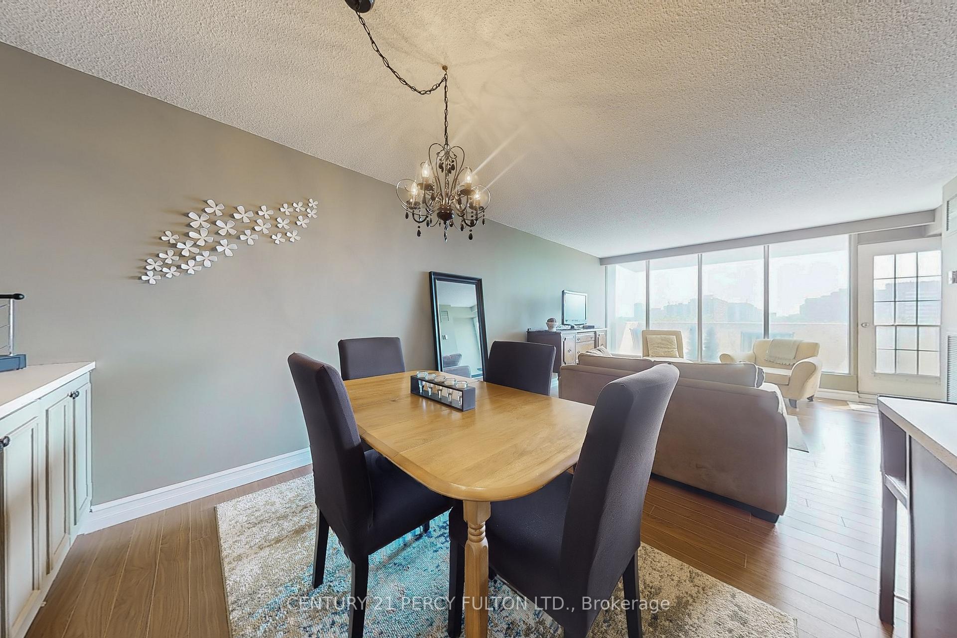 2 Bedrooms Condo at 40 Bay Mills, Toronto For sale