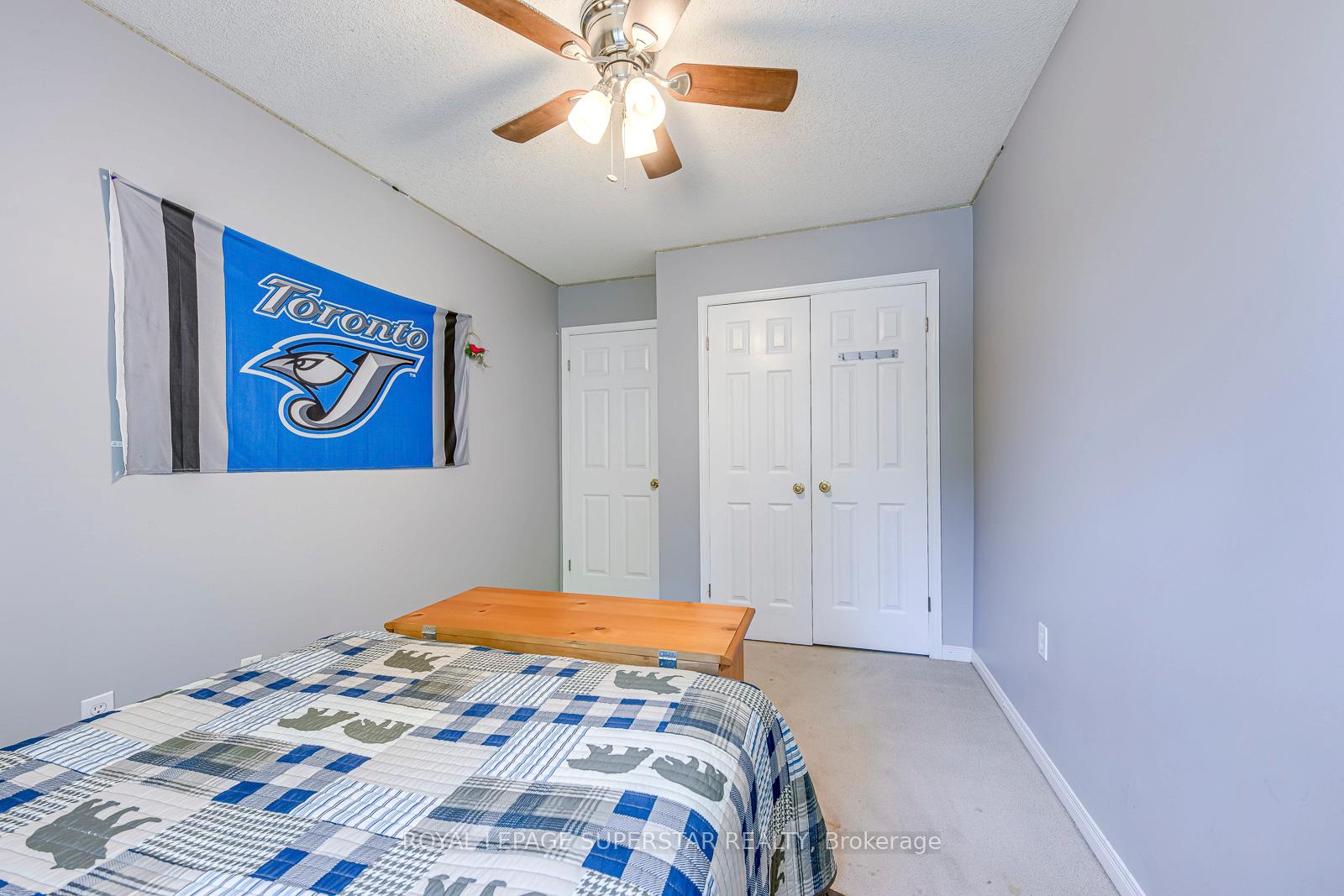 3 Bedrooms Condo at 1809 Upper Wentworth, Hamilton For sale