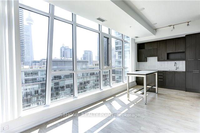 2 Bedrooms Condo at 199 Richmond, Toronto For sale