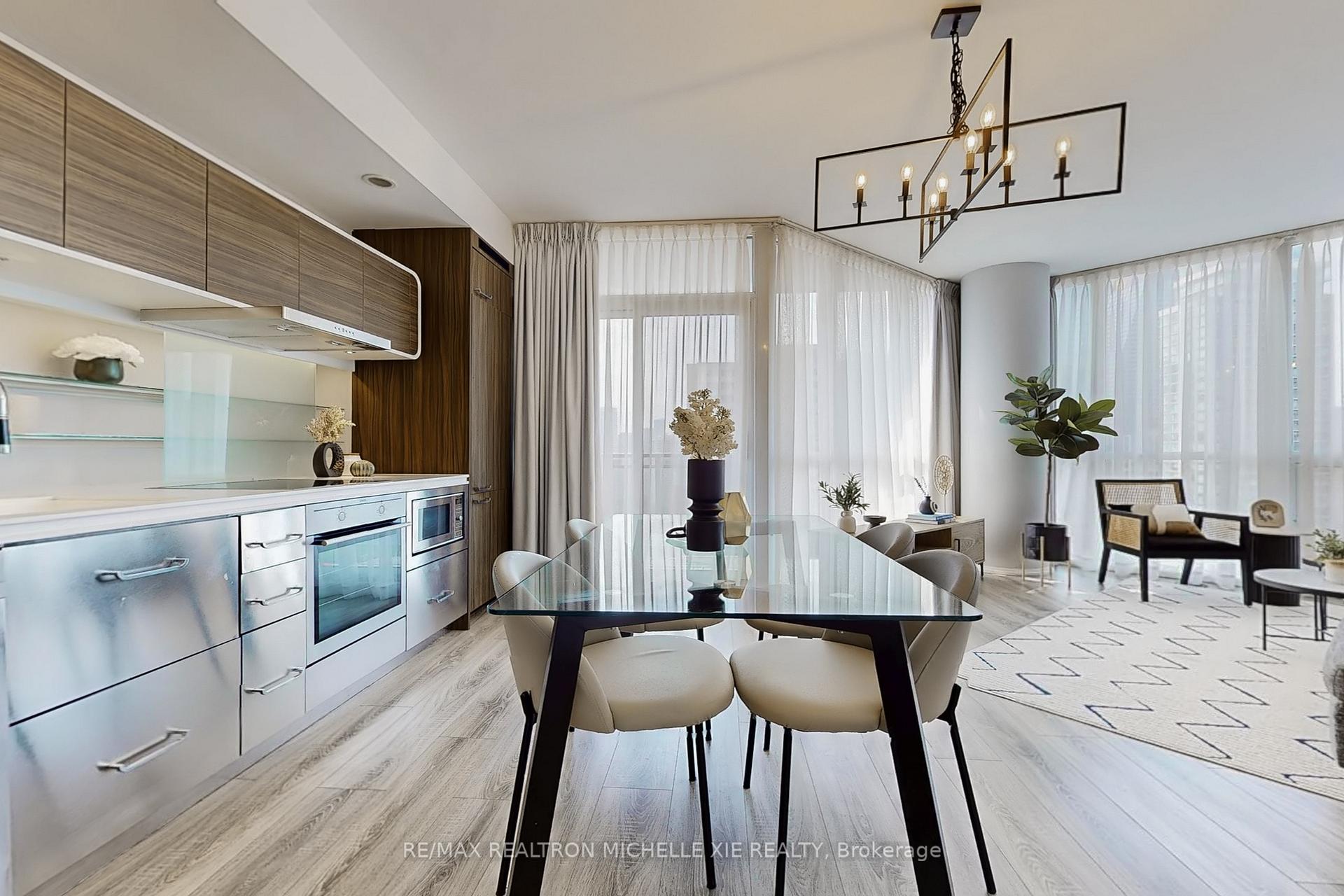 2 Bedrooms Condo at 45 Charles, Toronto For sale