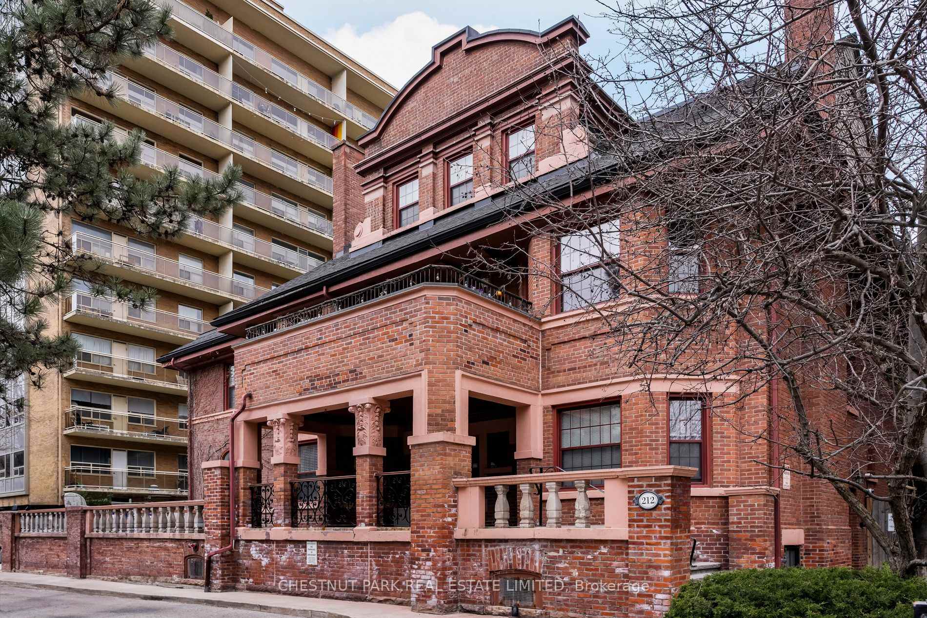 1 Bedroom Condo at 212 St. George,  Toronto For sale