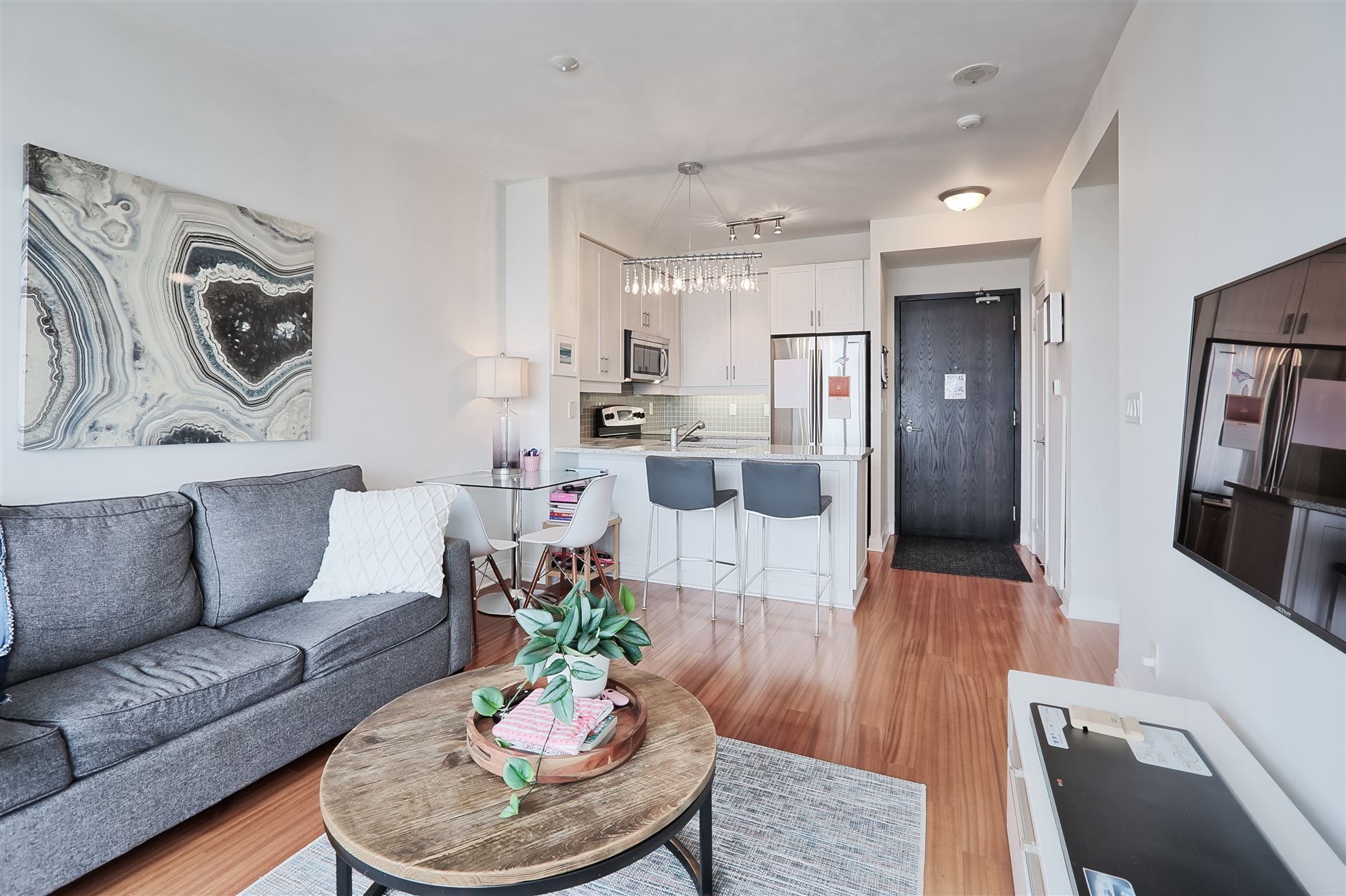 18 Yorkville Avenue 2906