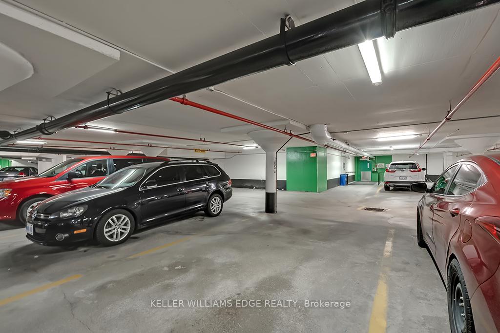 3 Bedrooms Condo at 475 The West Mall,  Toronto For sale