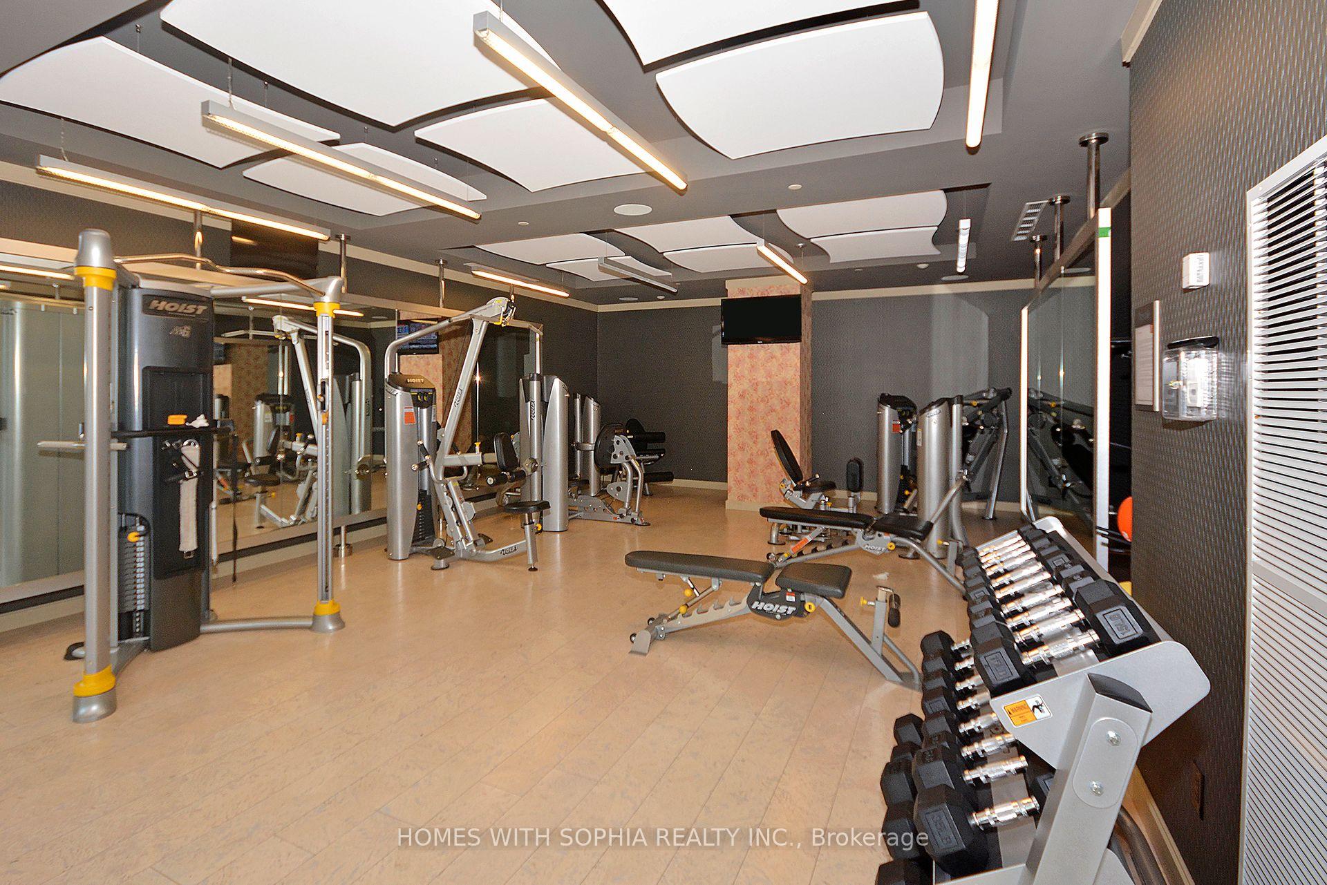 2 Bedrooms Condo at 18 Graydon Hall, Toronto For sale