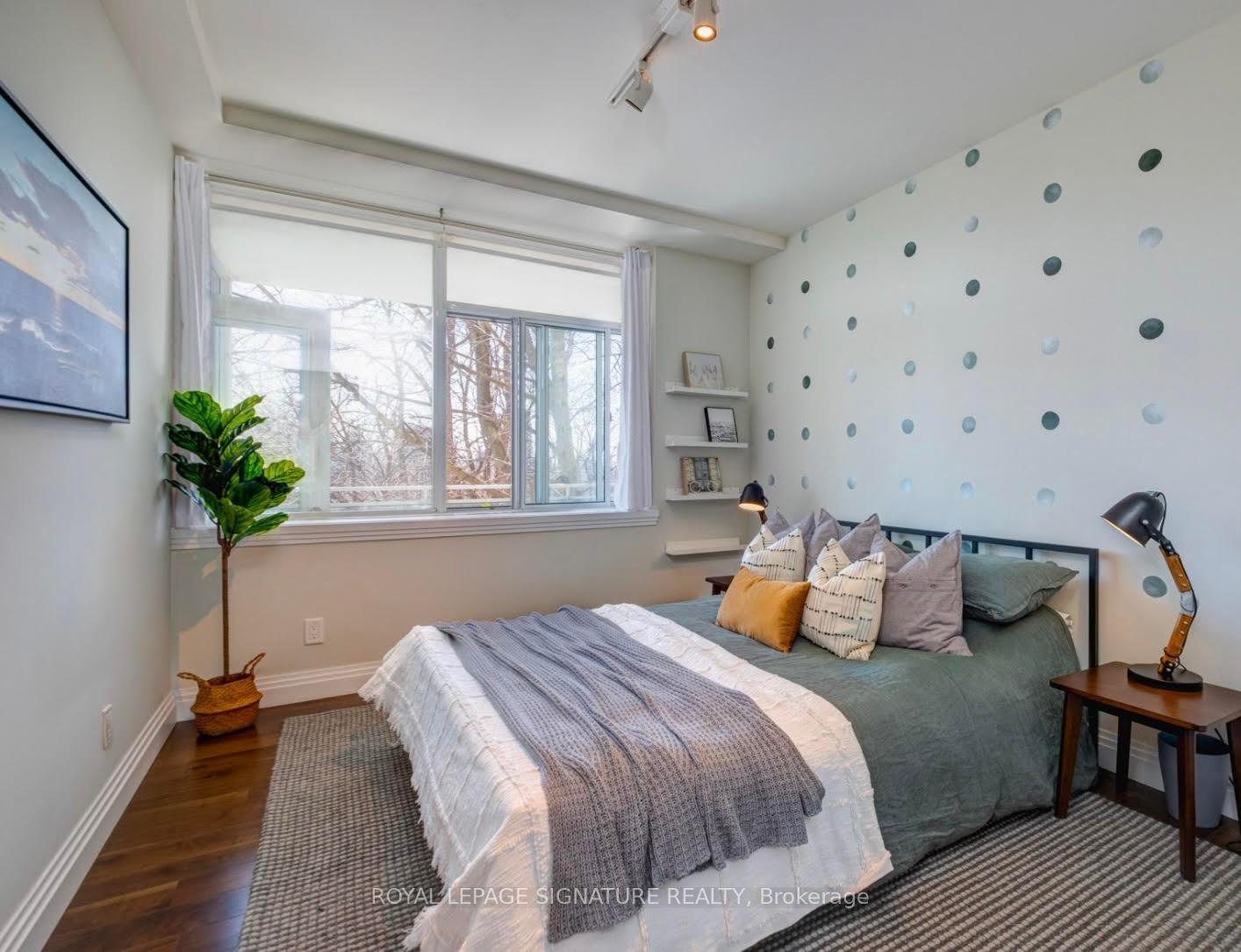 3 Bedrooms Condo at 1 Benvenuto,  Toronto For sale