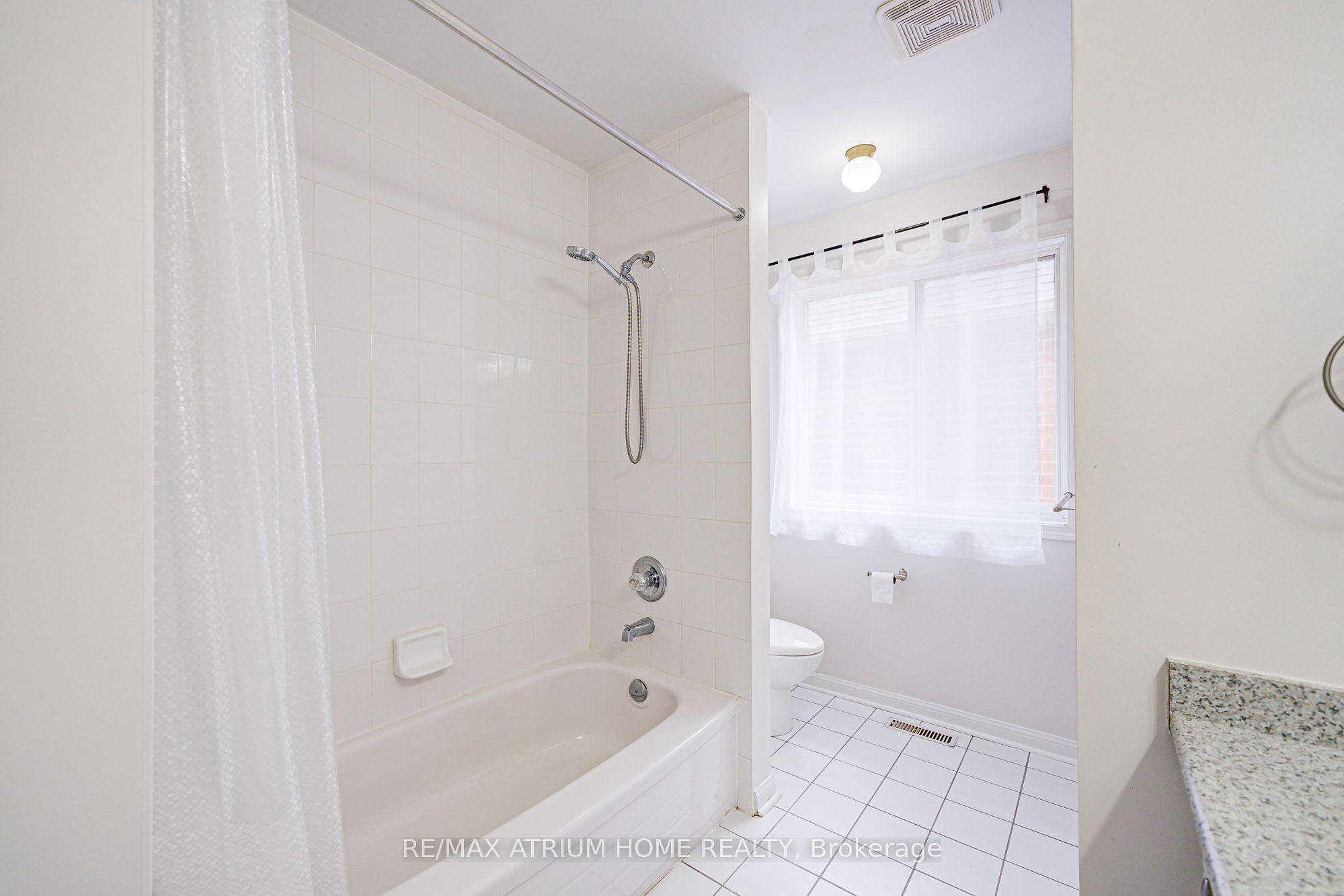 2293 Oakhaven Drive