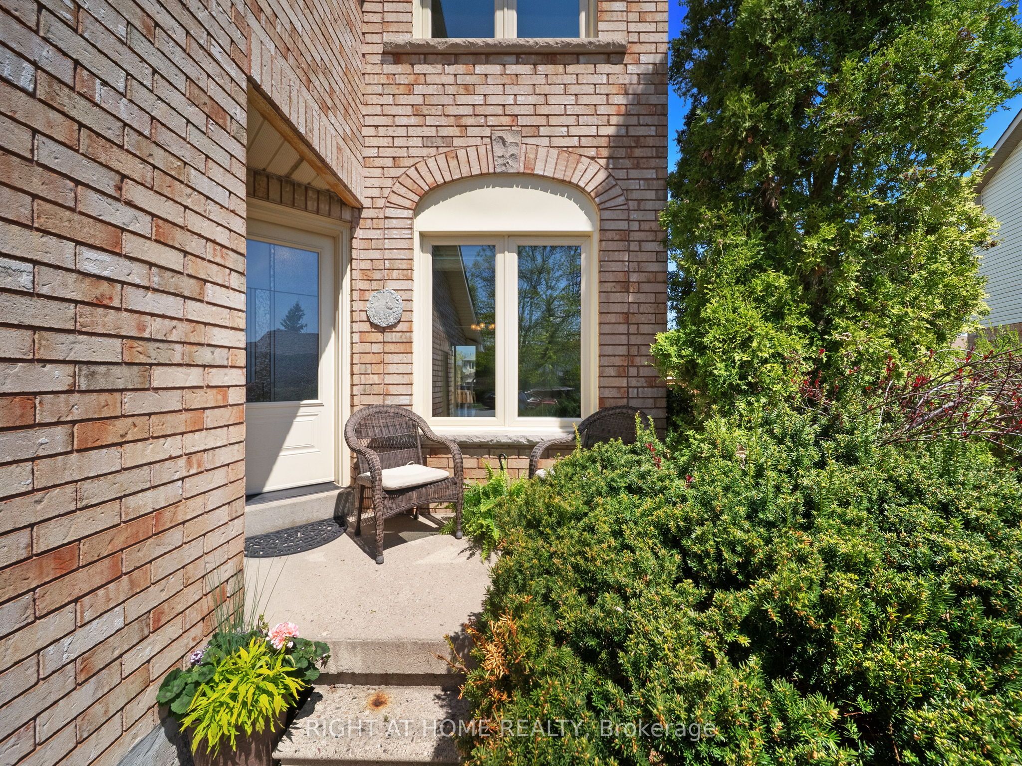 1150 Inniswood Street, Innisfil, ON L9S 1X9