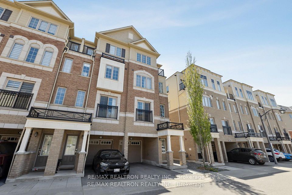 25 Christabelle Path, Oshawa, ON L1L 0L1