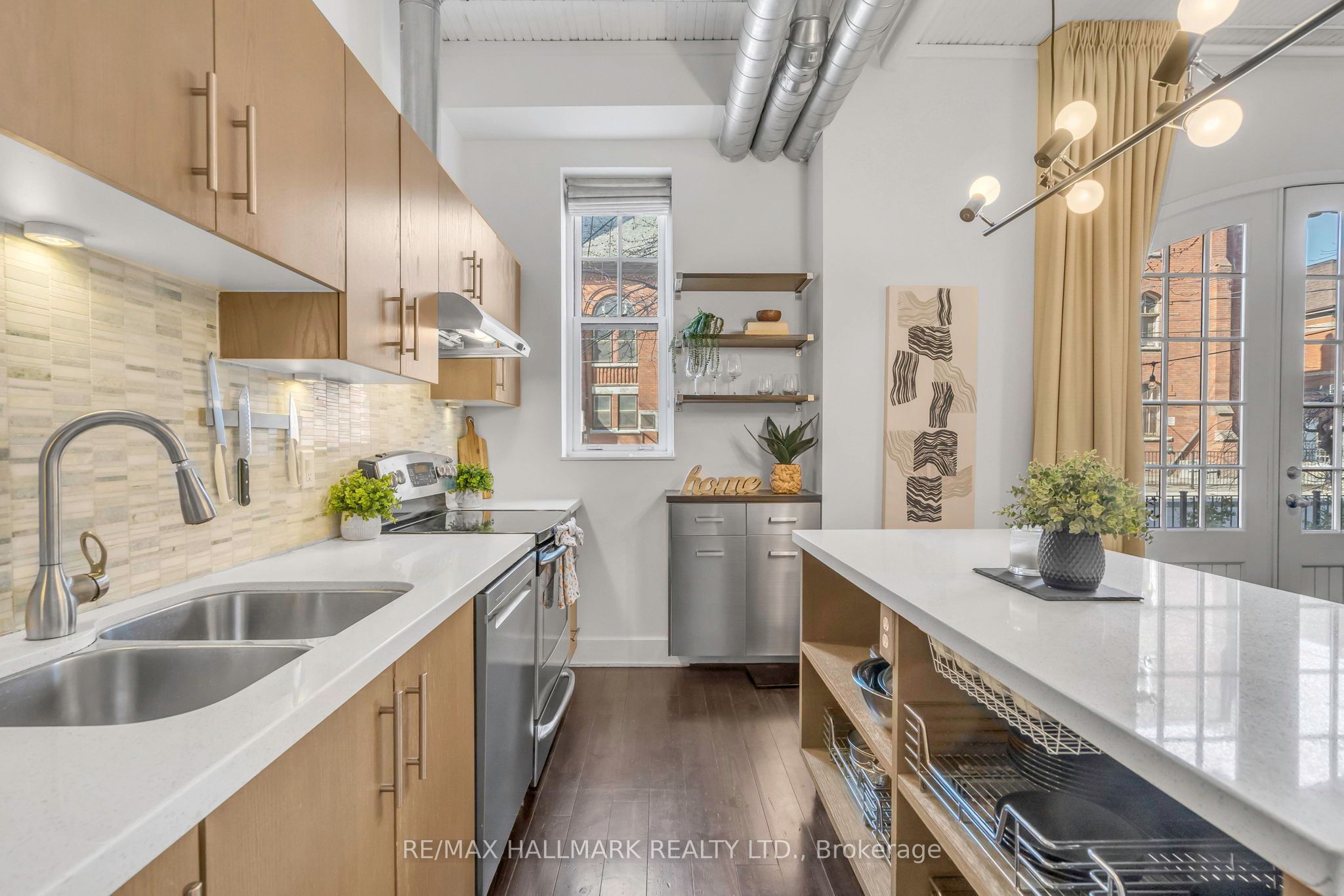 183 Dovercourt Road, #106