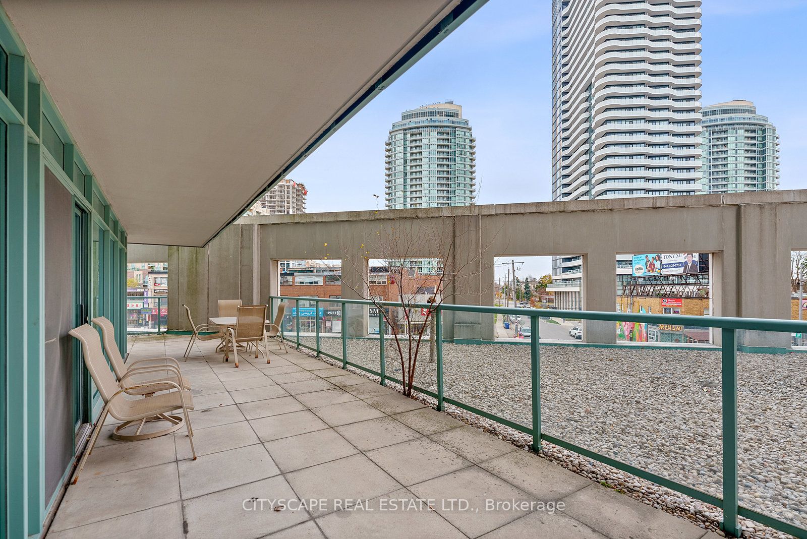 5500 Yonge Street, #202
