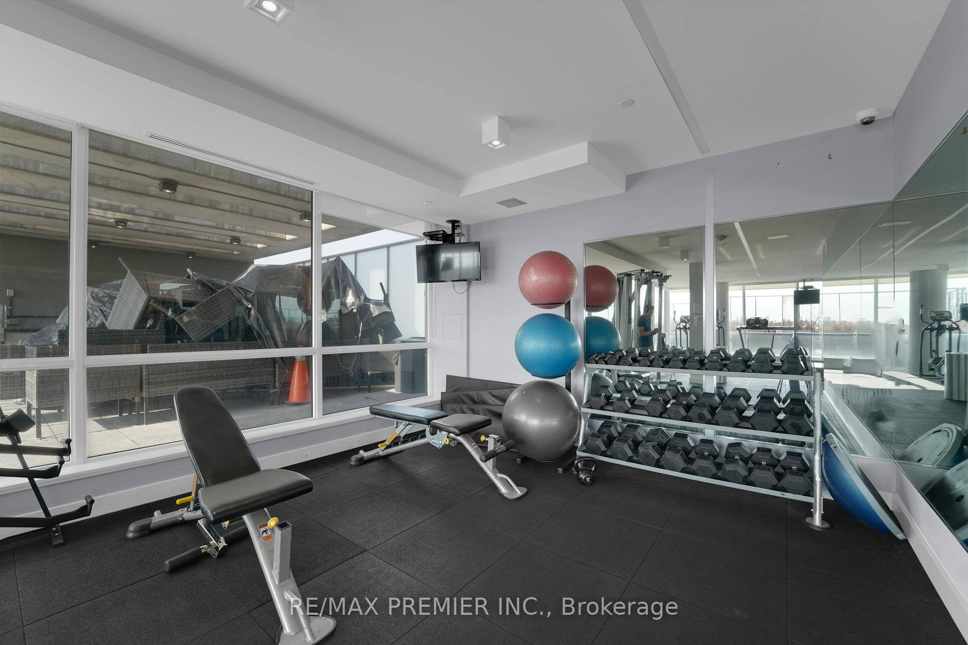 2 Bedrooms Condo at 4800 Highway 7,  Vaughan For sale