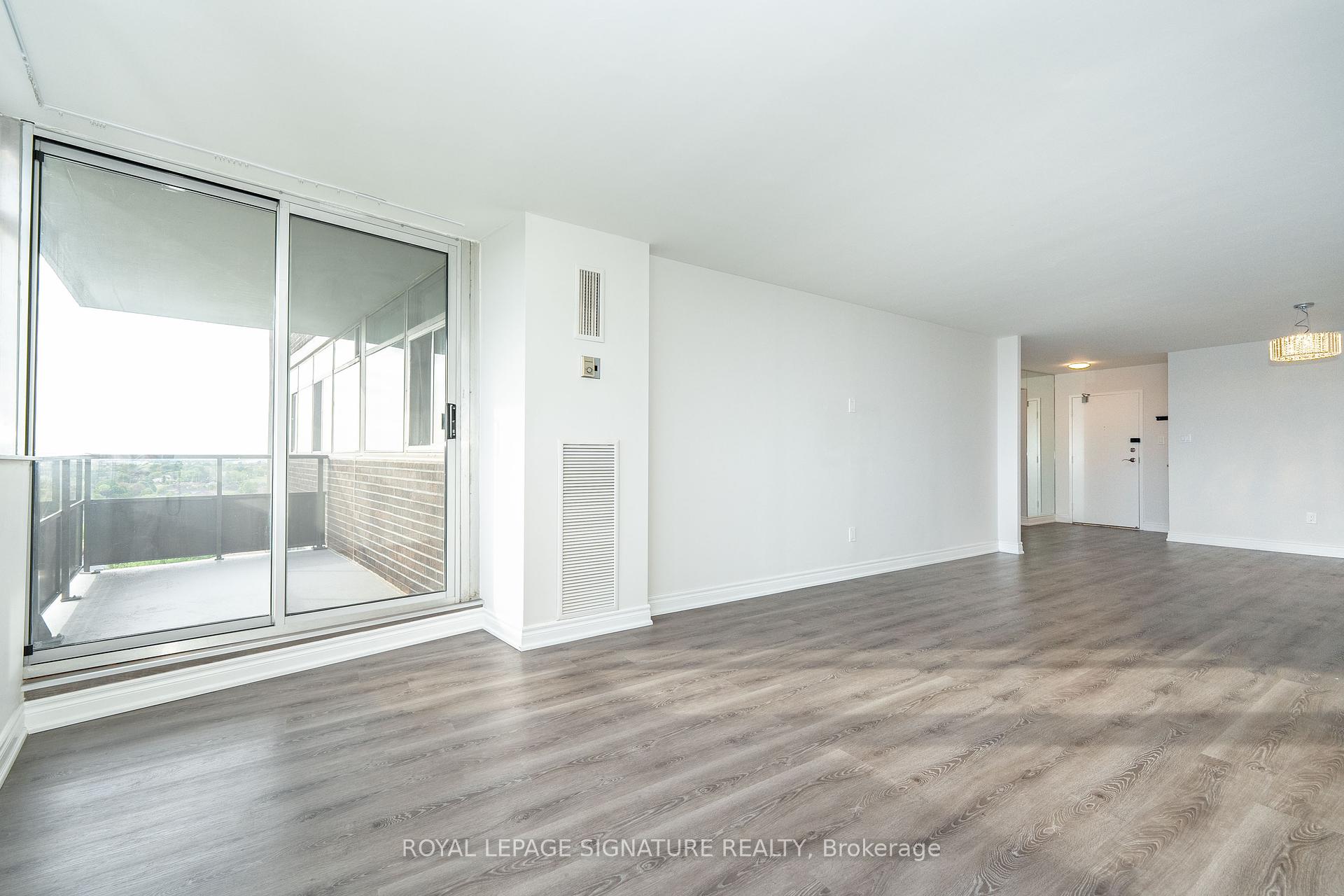 3 Bedrooms Condo at 3151 Bridletowne, Toronto For sale