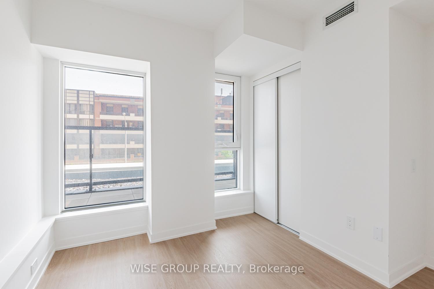 2 Bedrooms Condo at 500 Wilson, Toronto For sale