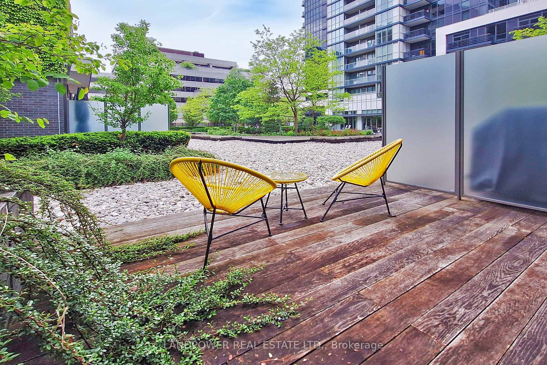 4 Bedrooms Condo at 88 Sheppard, Toronto For sale
