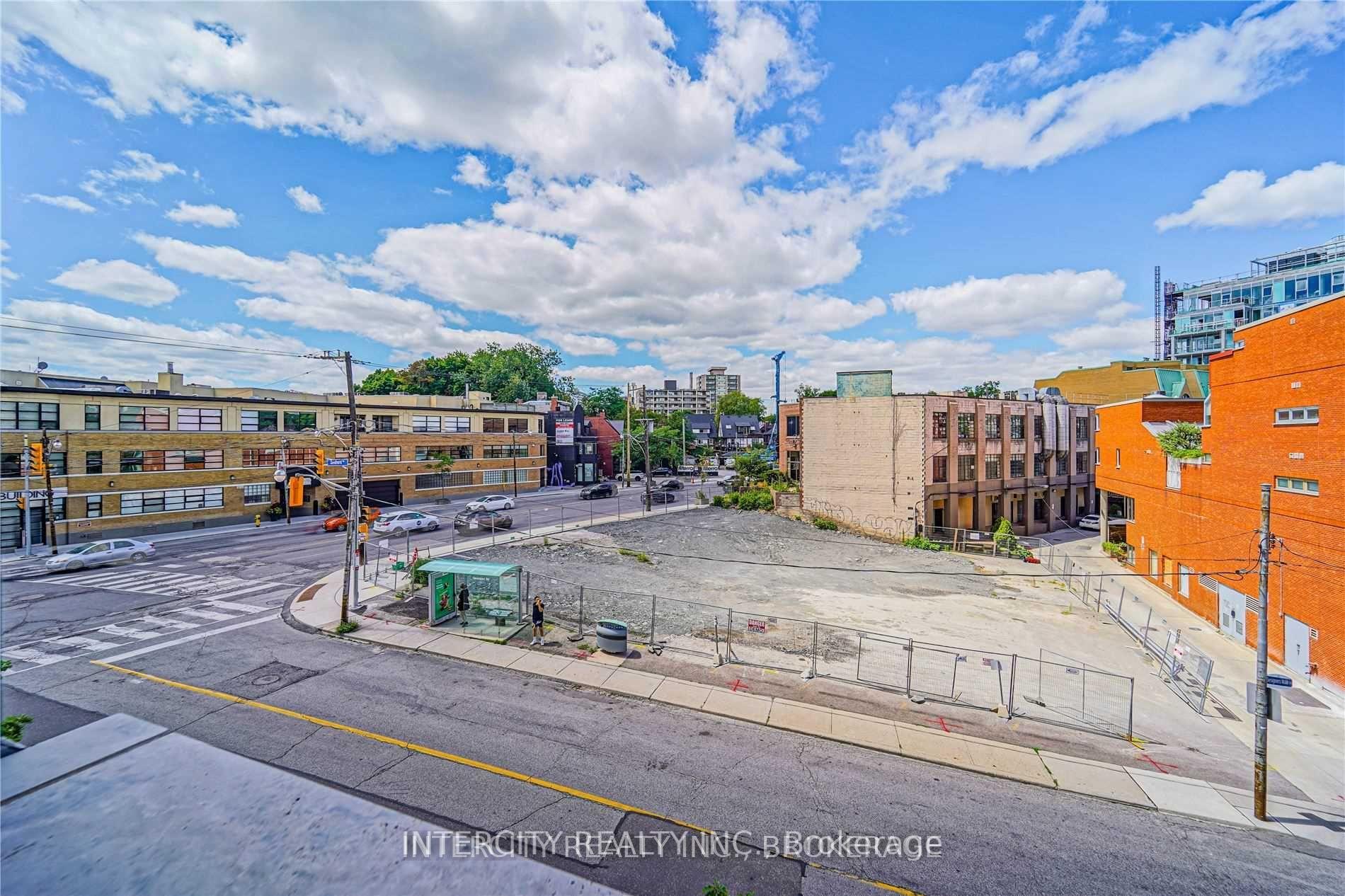 3 Bedrooms Condo at 181 Bedford, Toronto For sale