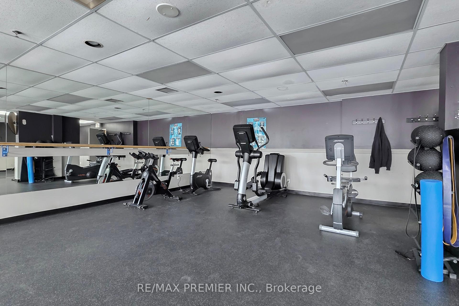 3 Bedrooms Condo at 1 Rowntree, Toronto For sale