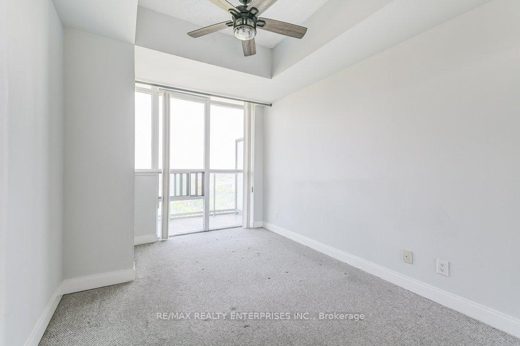 2 Bedrooms Condo at 80 Absolute, Mississauga For sale