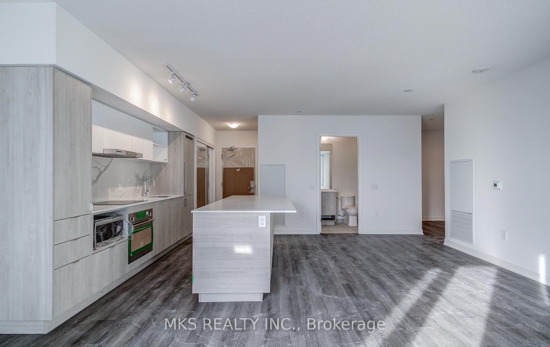 3 Bedrooms Condo at 138 Downes,  Toronto For sale