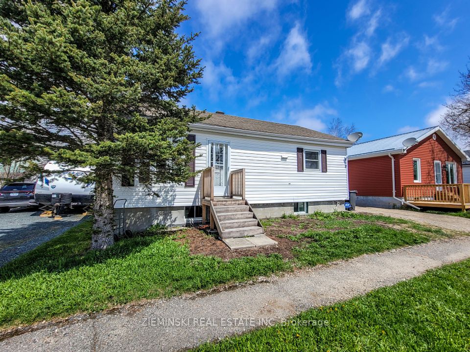 610 Montrock St