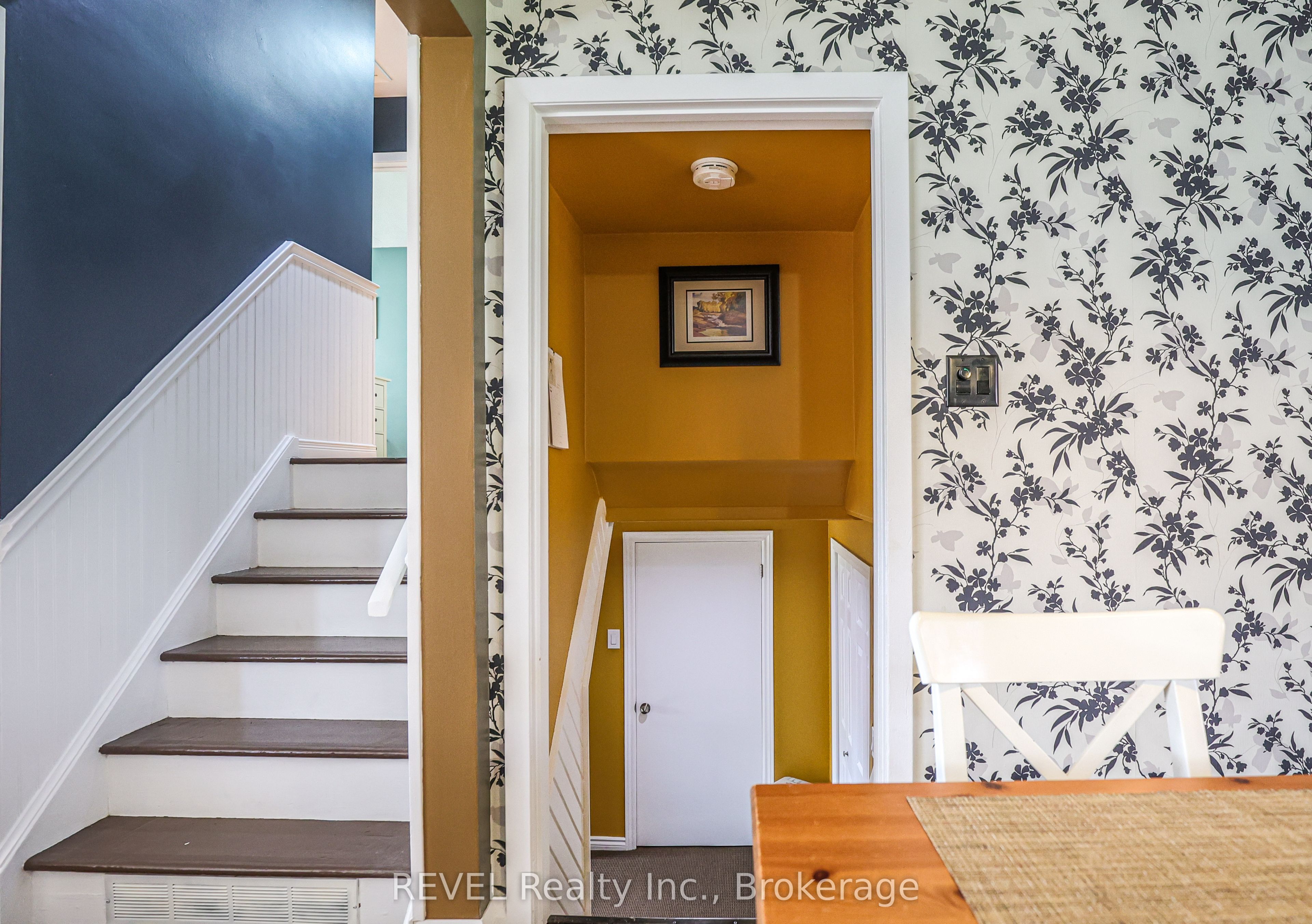 21 Foxglove Avenue
