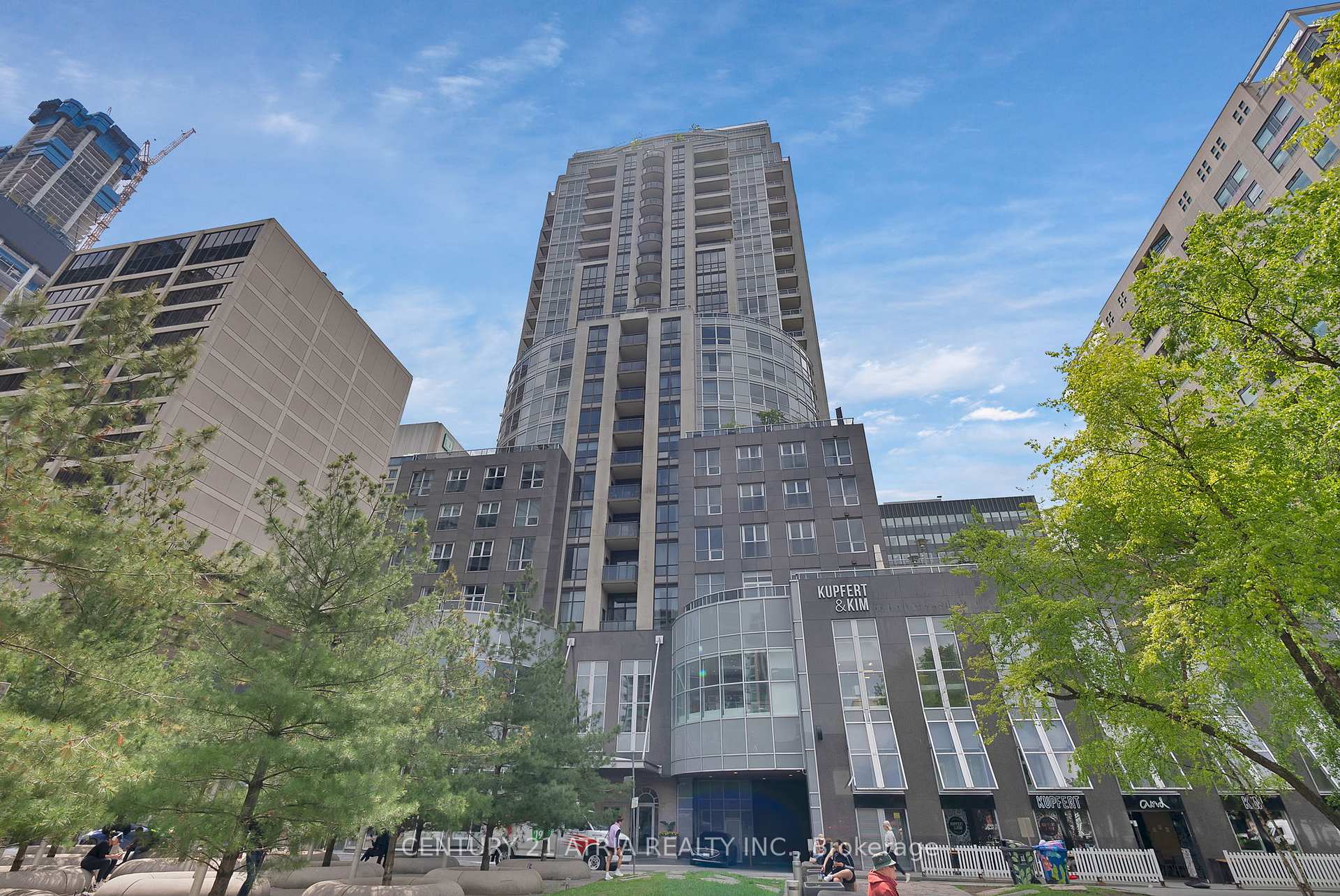 2 Bedrooms Condo at 10 Bellair, Toronto For sale