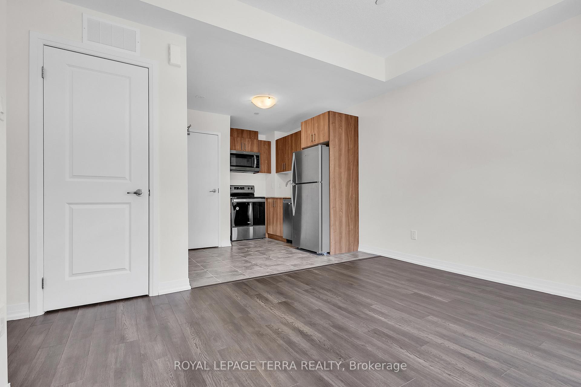 2 Bedrooms Condo at 25 Priya,  Toronto For sale
