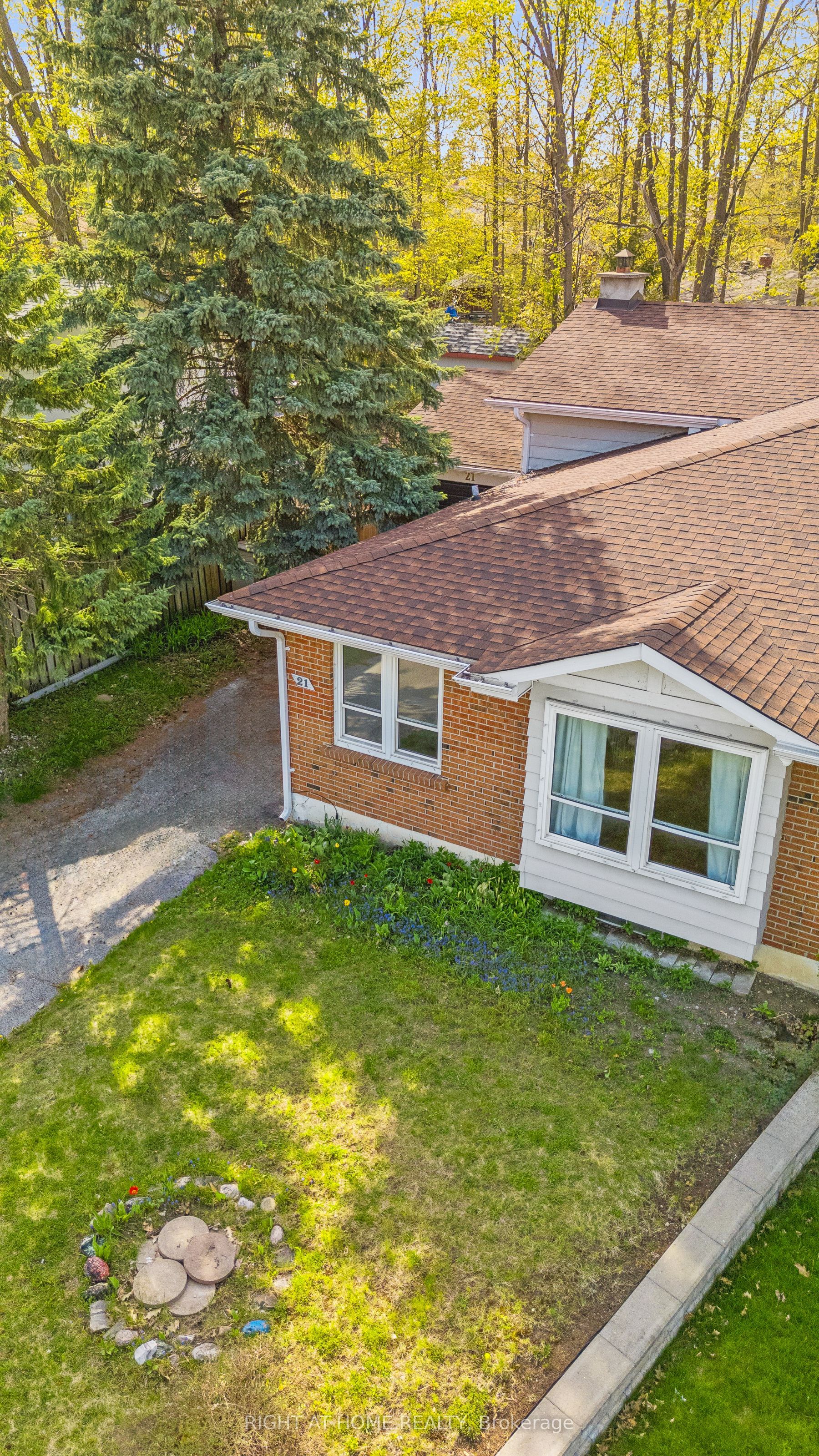 21 Ashdale Court