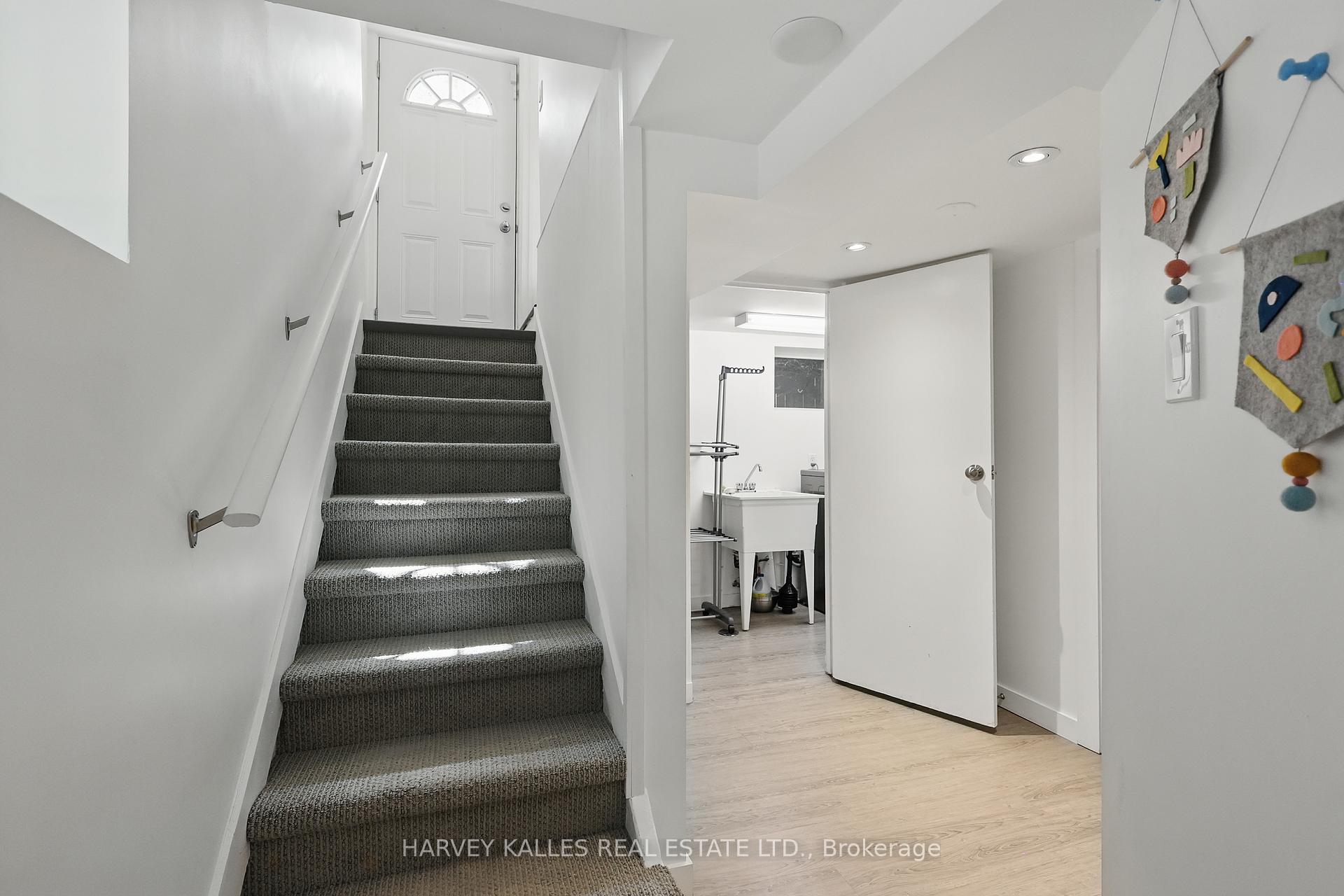 34 Winnett Avenue