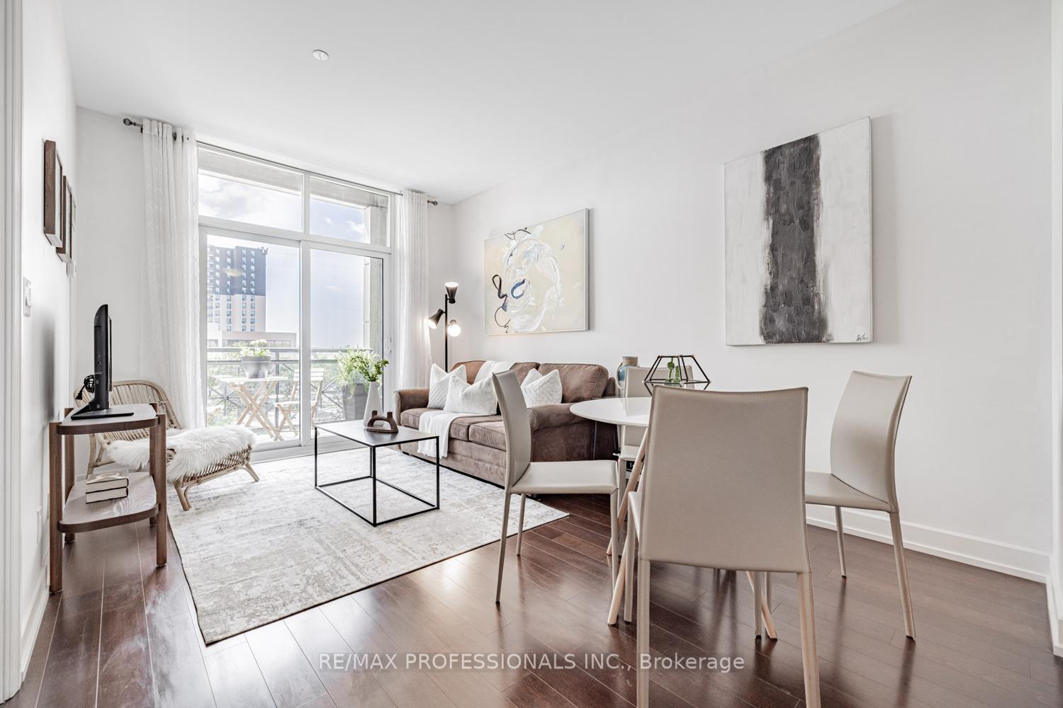 1 Bedroom Condo at 6 Eva, Toronto For sale