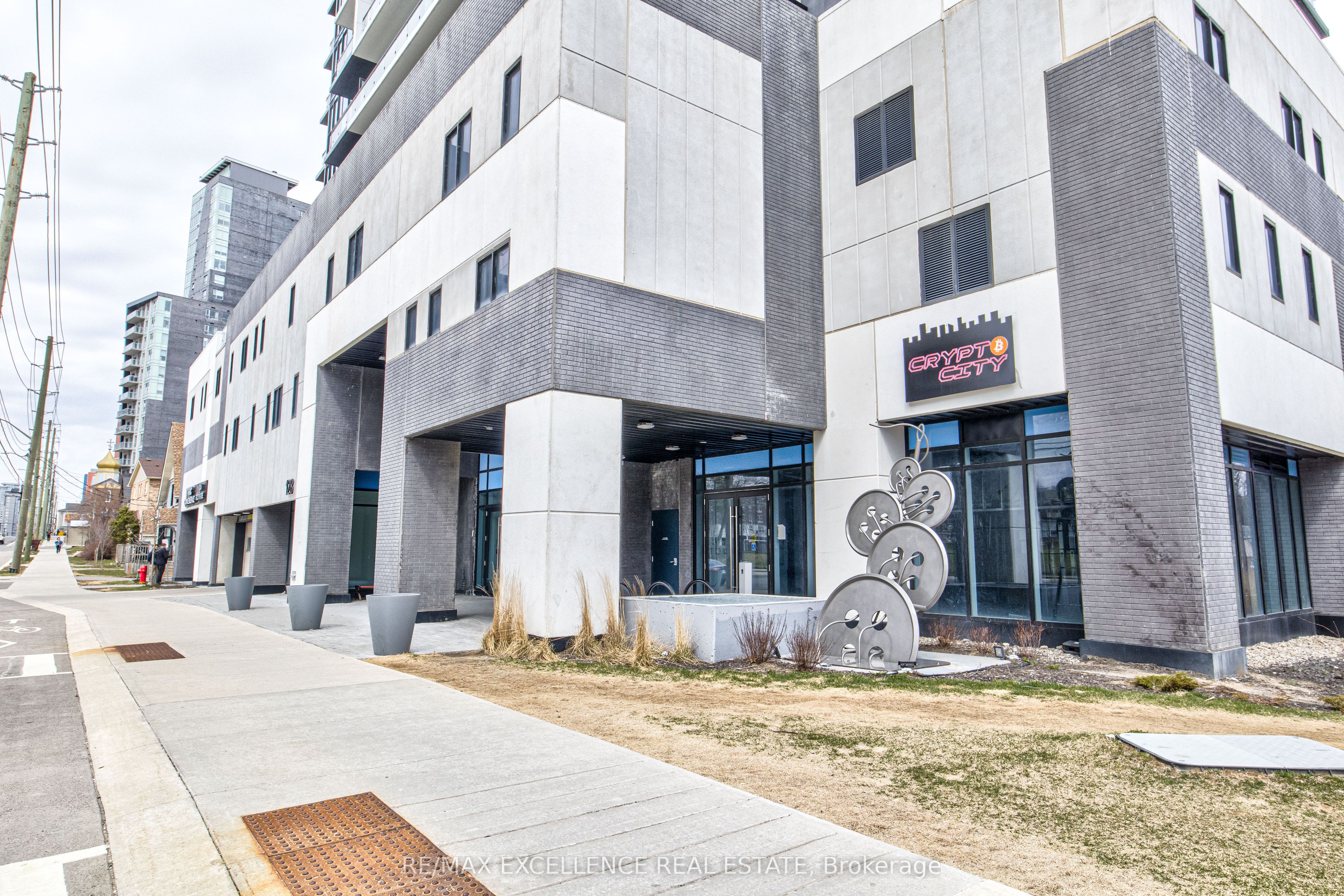 128 King Street N, #1402