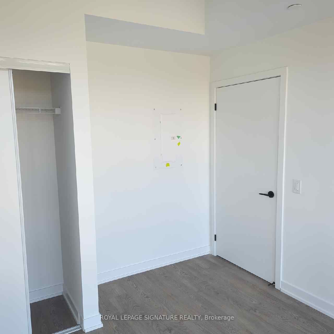 215 Lakeshore Road W, #334