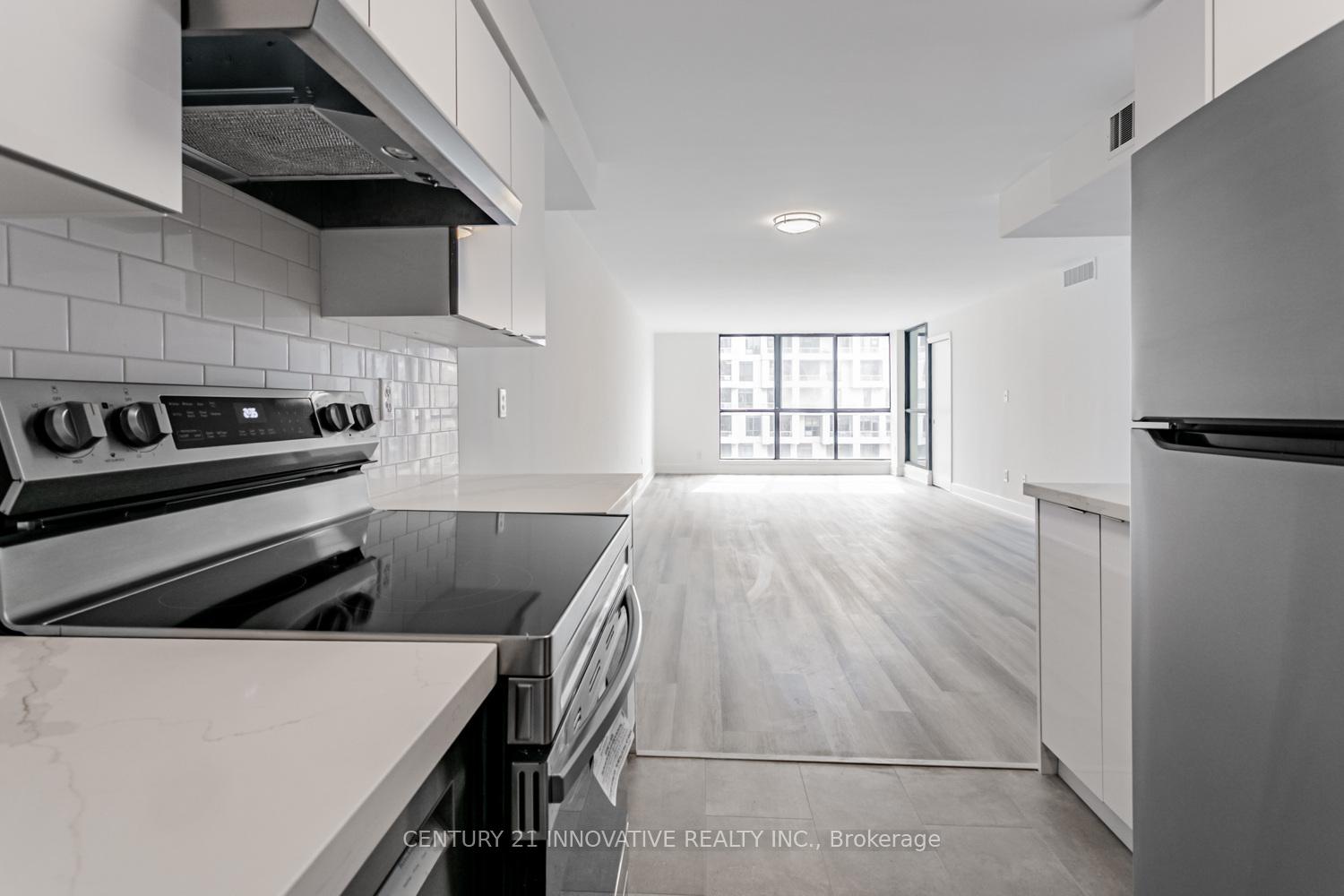 3 Bedrooms Condo at 188 Spadina, Toronto For sale