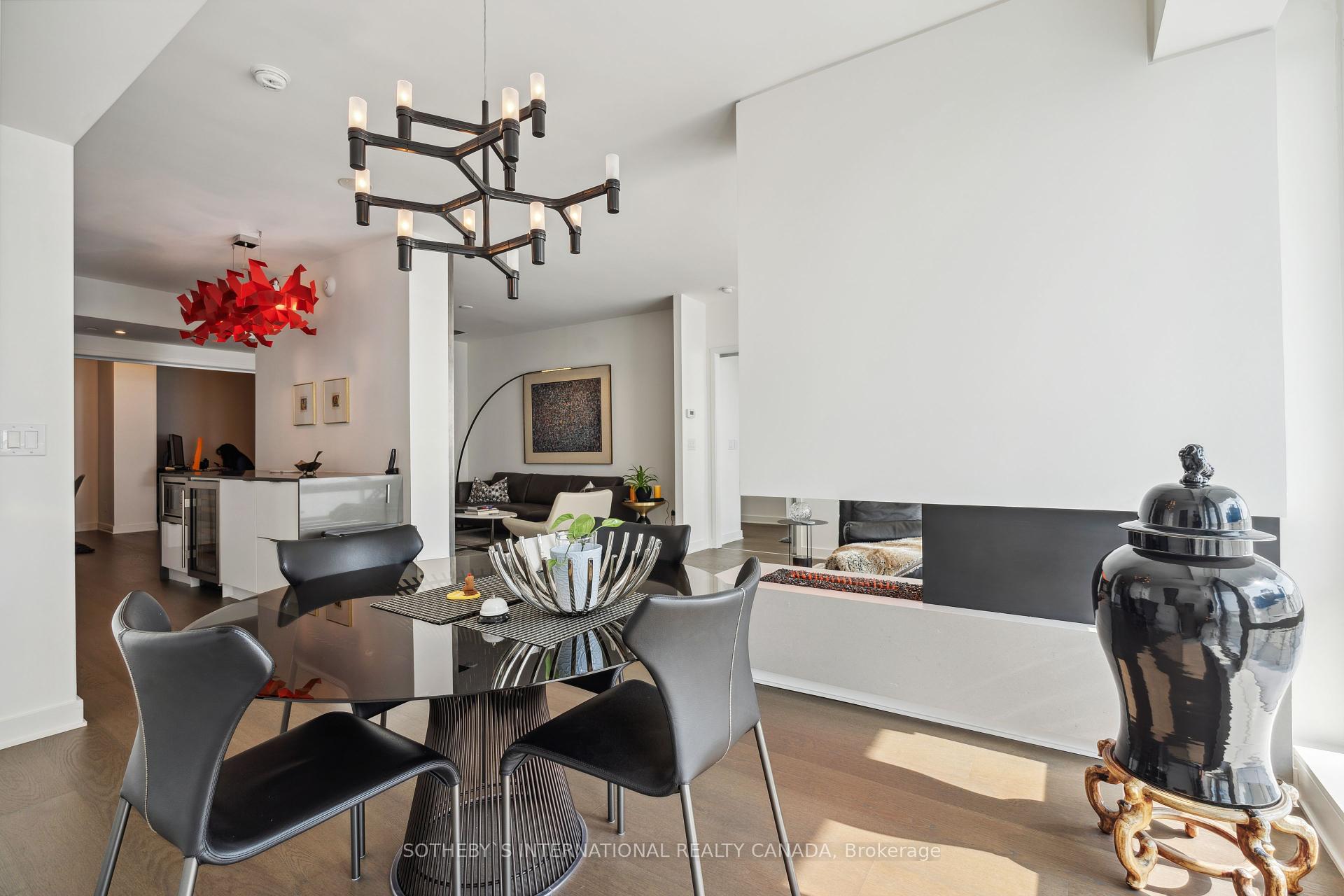 3 Bedrooms Condo at 1 Bloor,  Toronto For sale