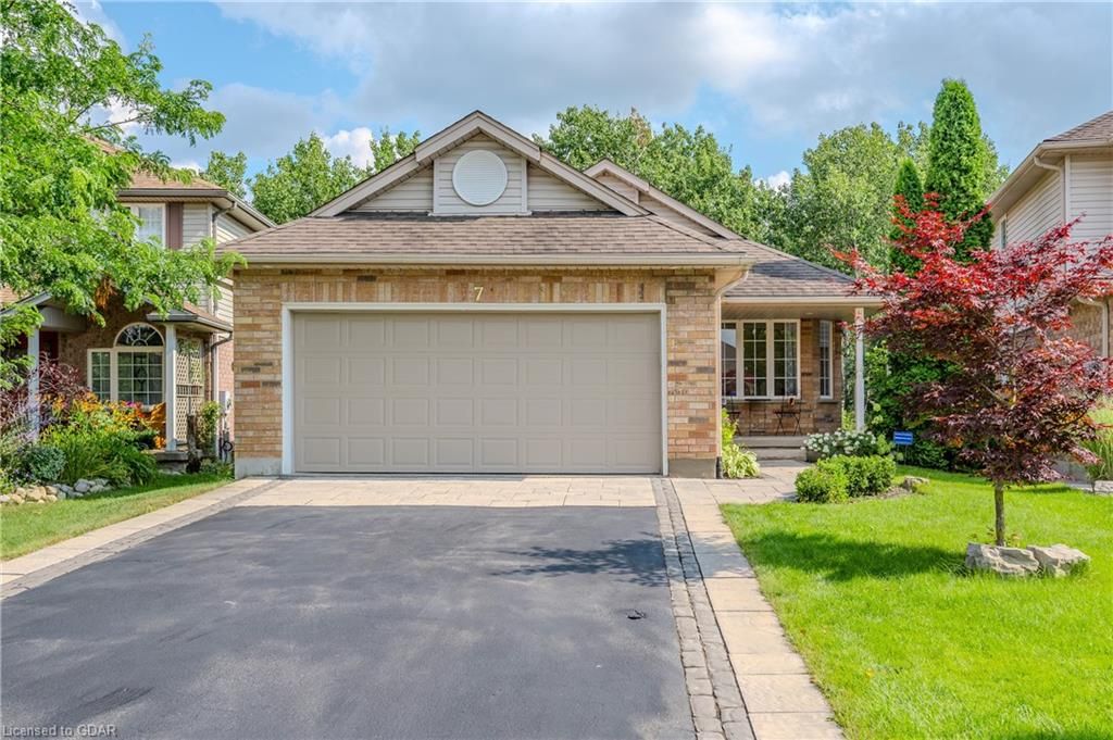 7 WHITETAIL Court Guelph Ontario N1L 1H6