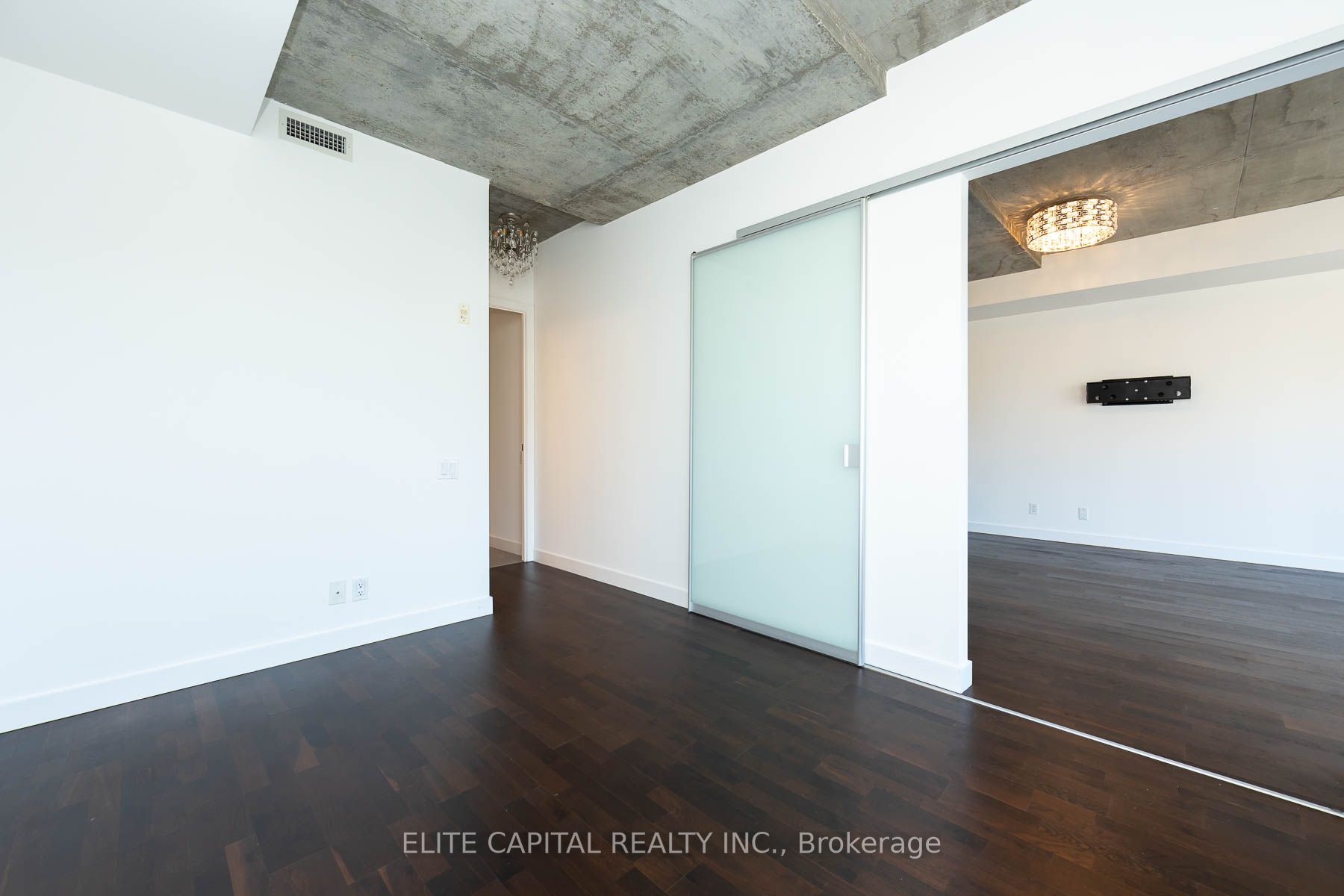 75 Portland Street, #510