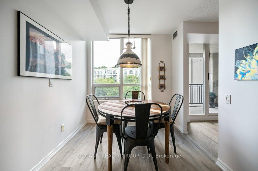 2 Bedrooms Condo at 18 William Carson, Toronto For sale