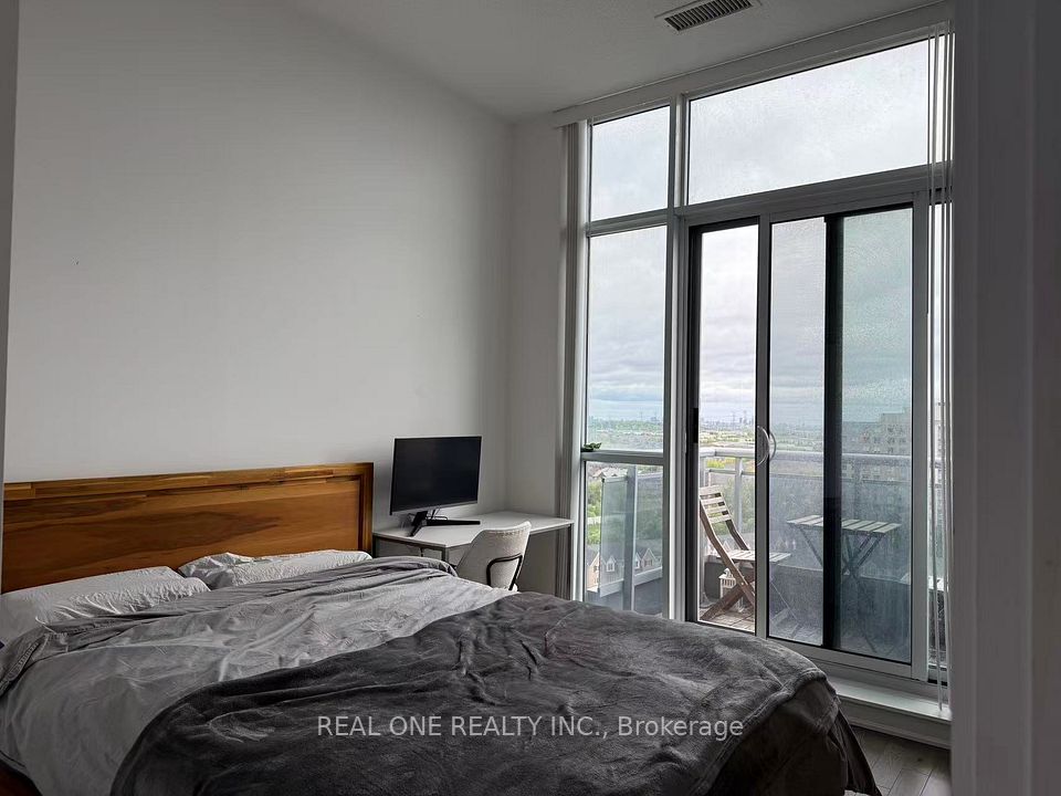 9205 Yonge