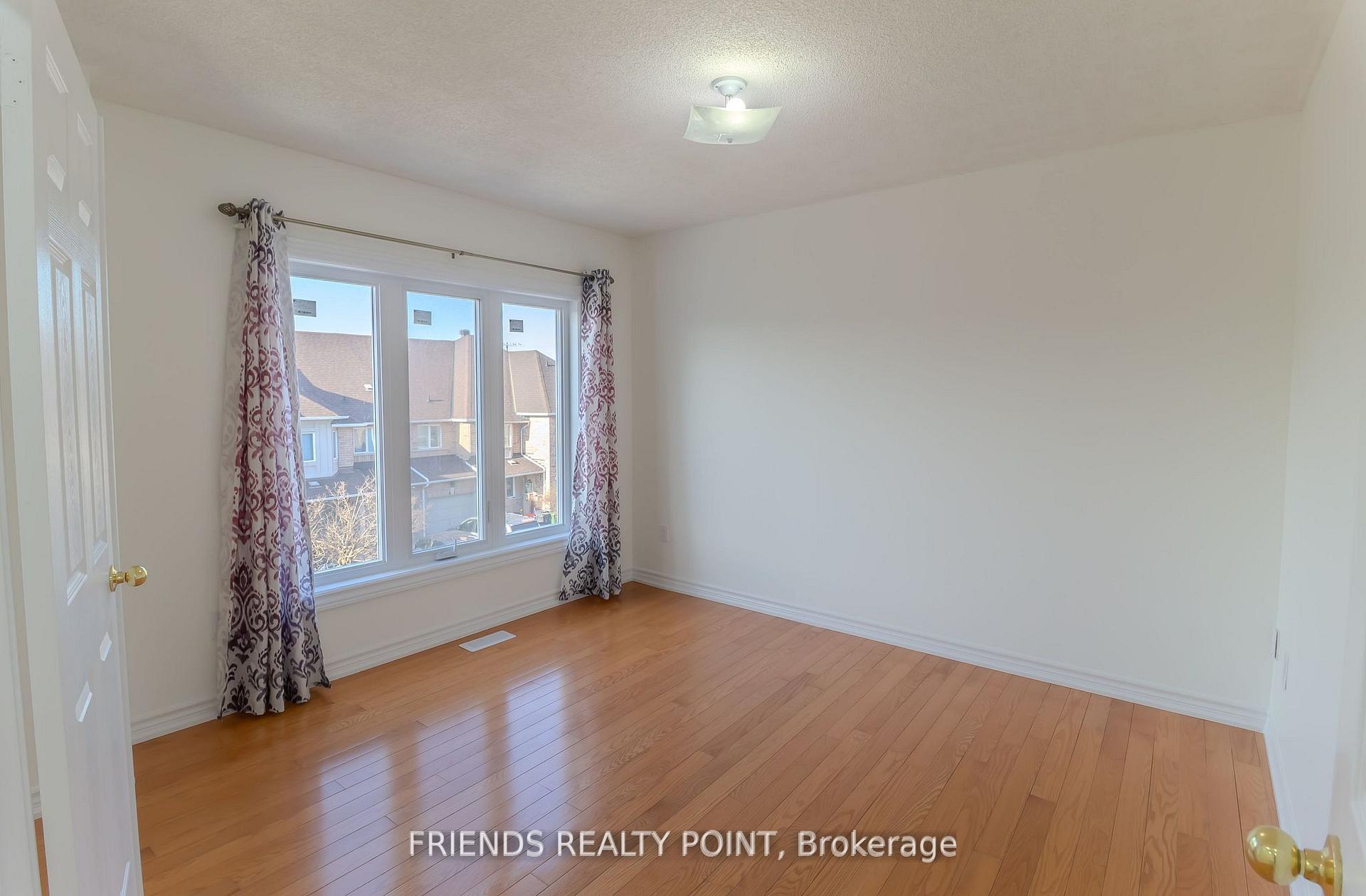 4 Bedrooms Condo at 1075 Ellesmere, Toronto For sale