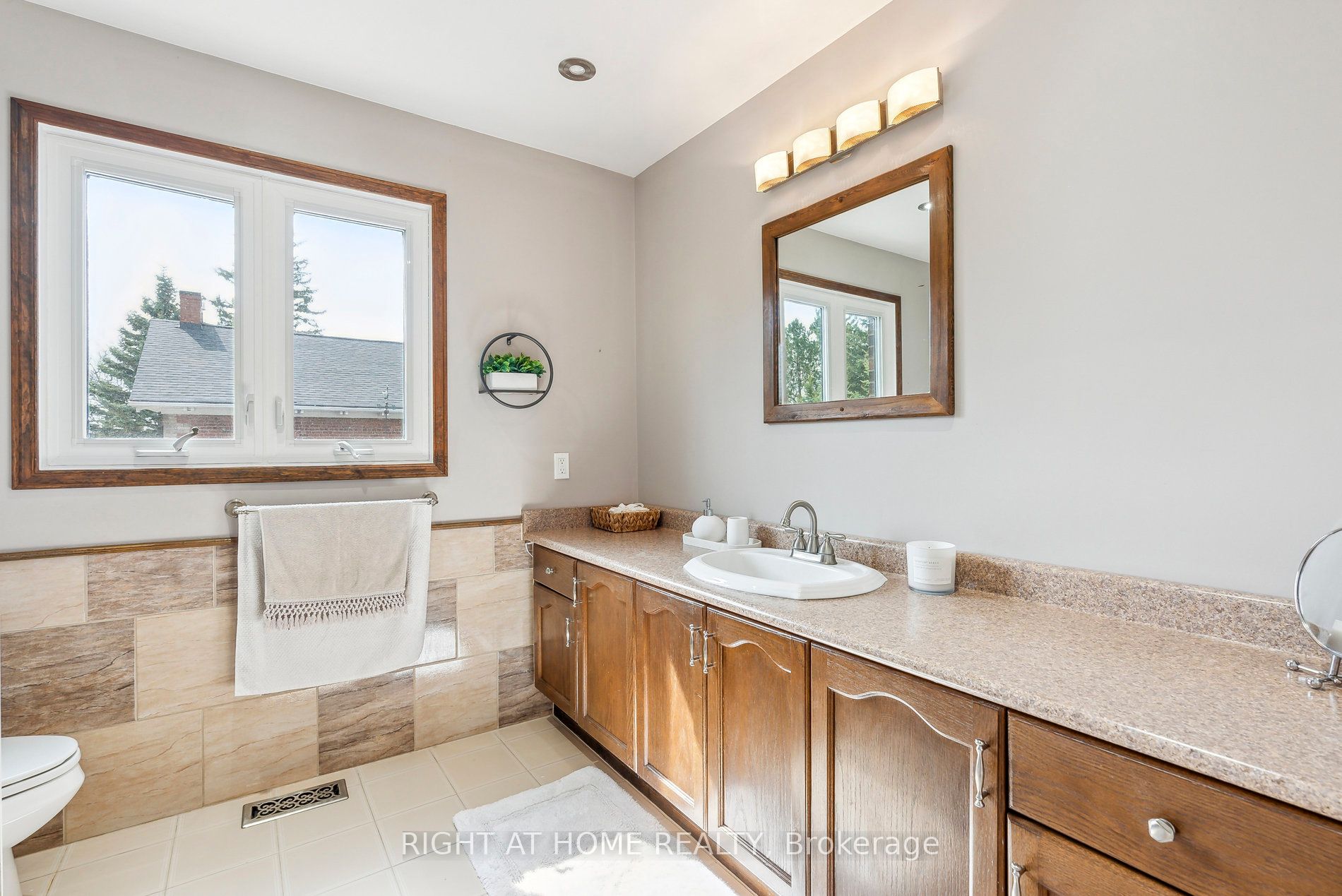 6665 Main Street, Whitchurch-Stouffville, ON L4A 6B3