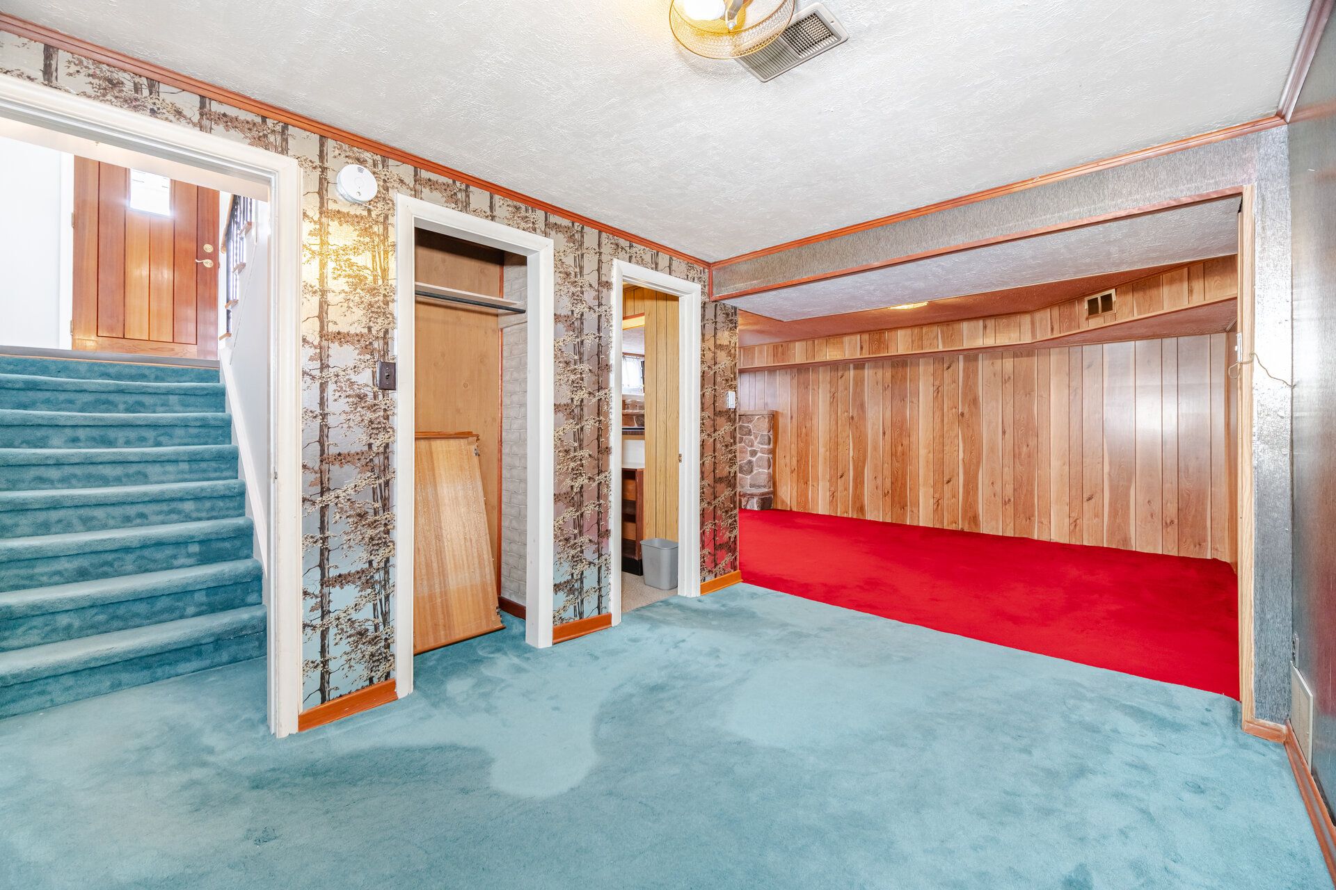 61 Sharbot Avenue