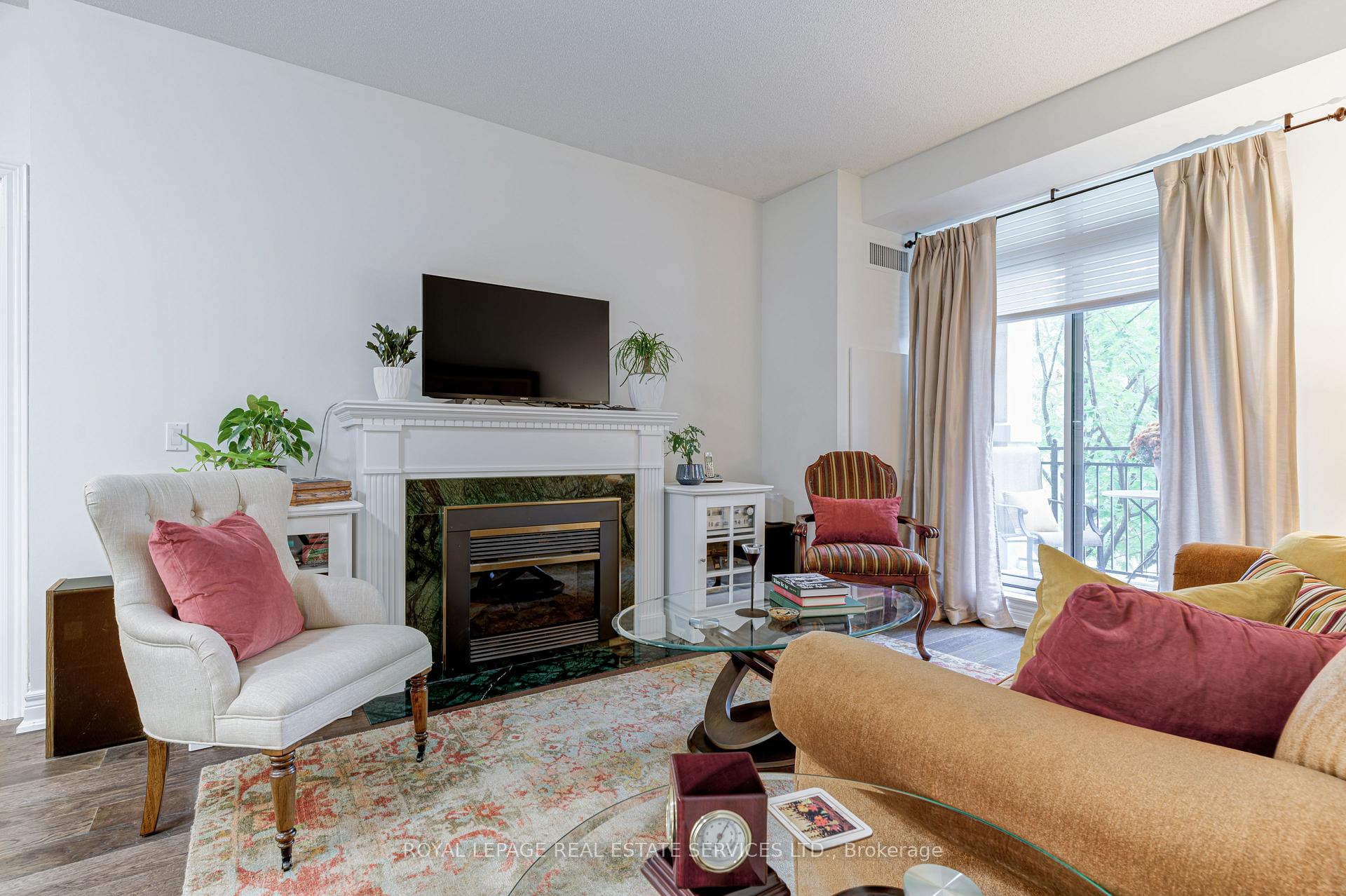 2 Bedrooms Condo at 10 Old Mill,  Toronto For sale