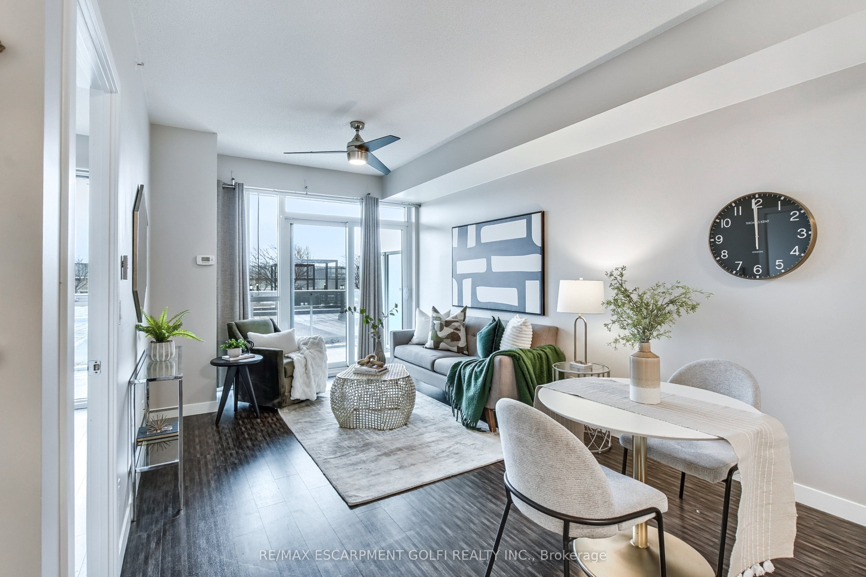 2093 Fairview Street, #408