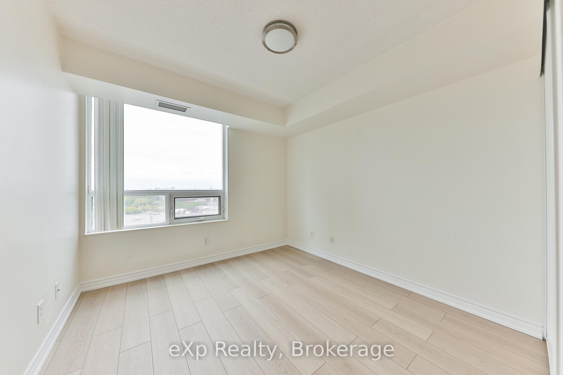 3 Bedrooms Condo at 83 Borough, Toronto For sale