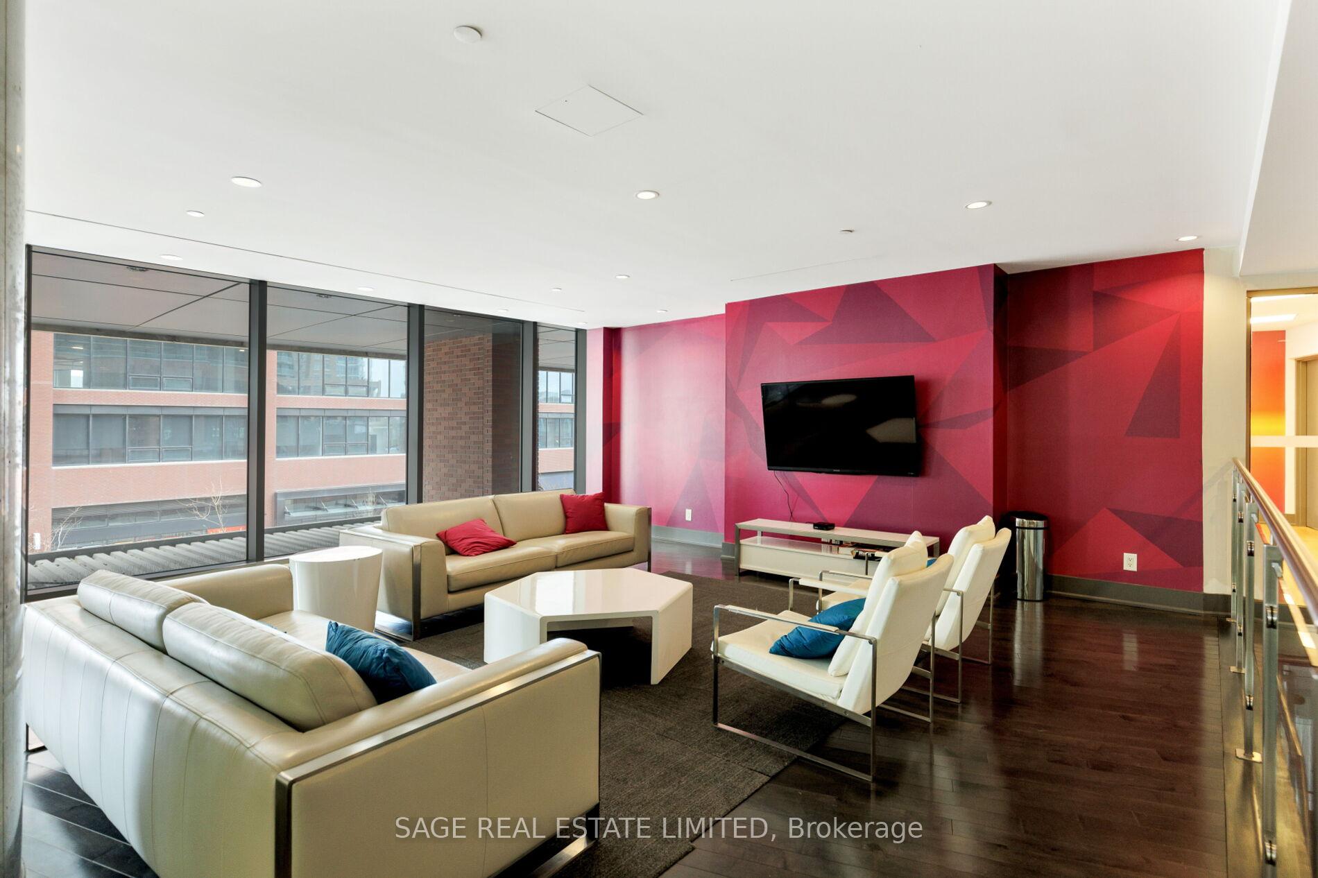 2 Bedrooms Condo at 150 East Liberty, Toronto For sale