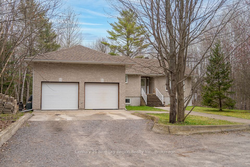 1518 PINECREEK Road, Callander, ON P0H 1H0